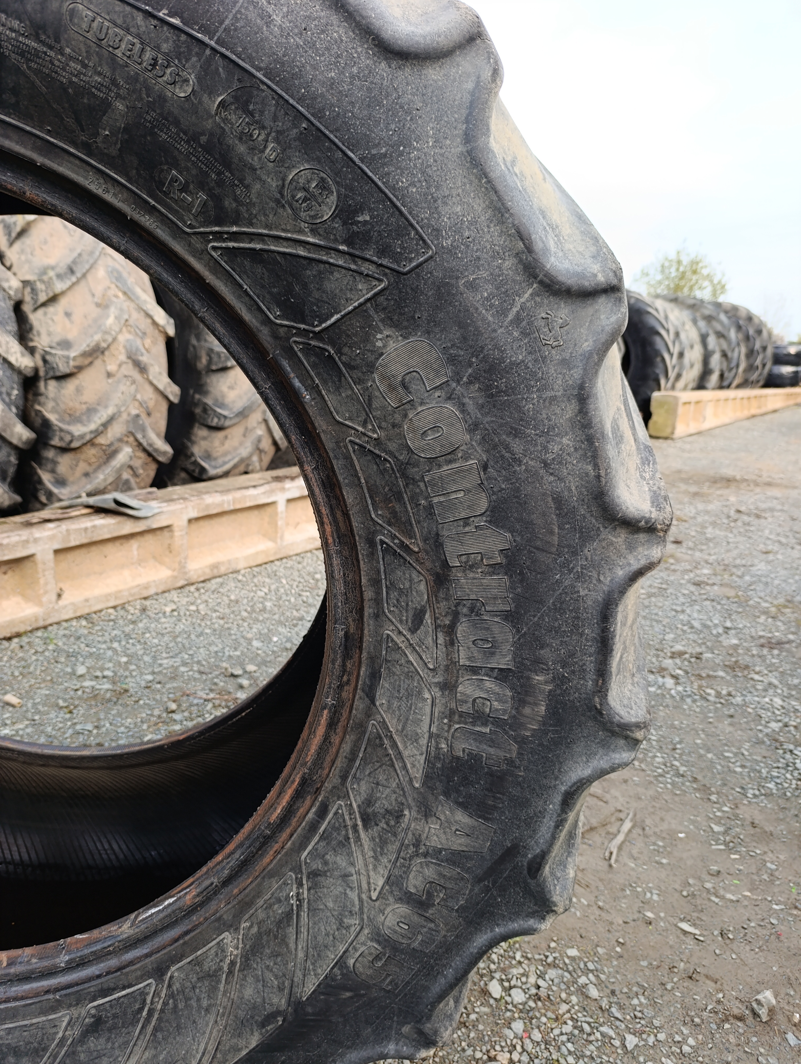 PNEU OCCASION CONTINENTAL 540/65/30