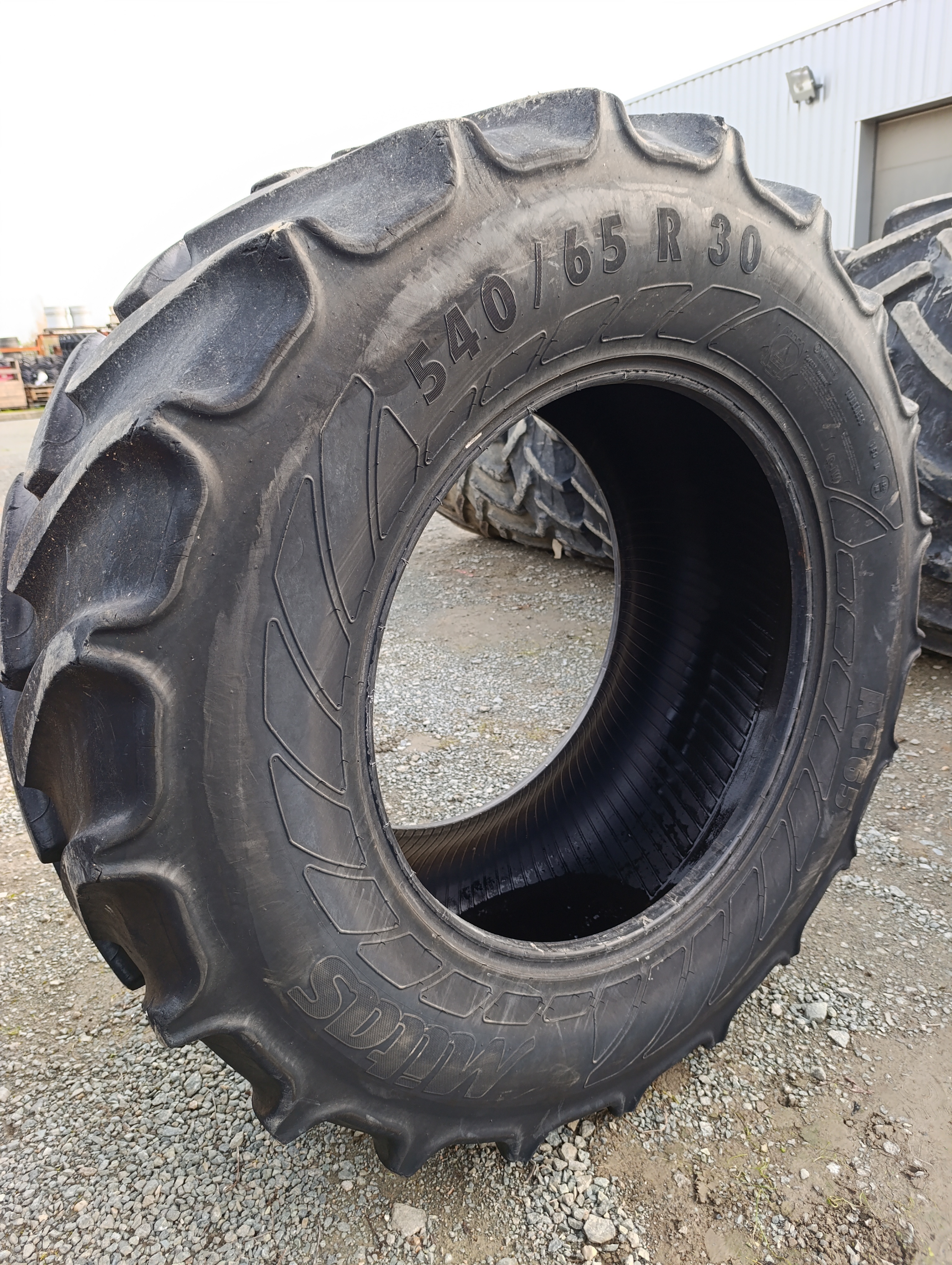 PNEU OCCASION MITAS 540/65/30