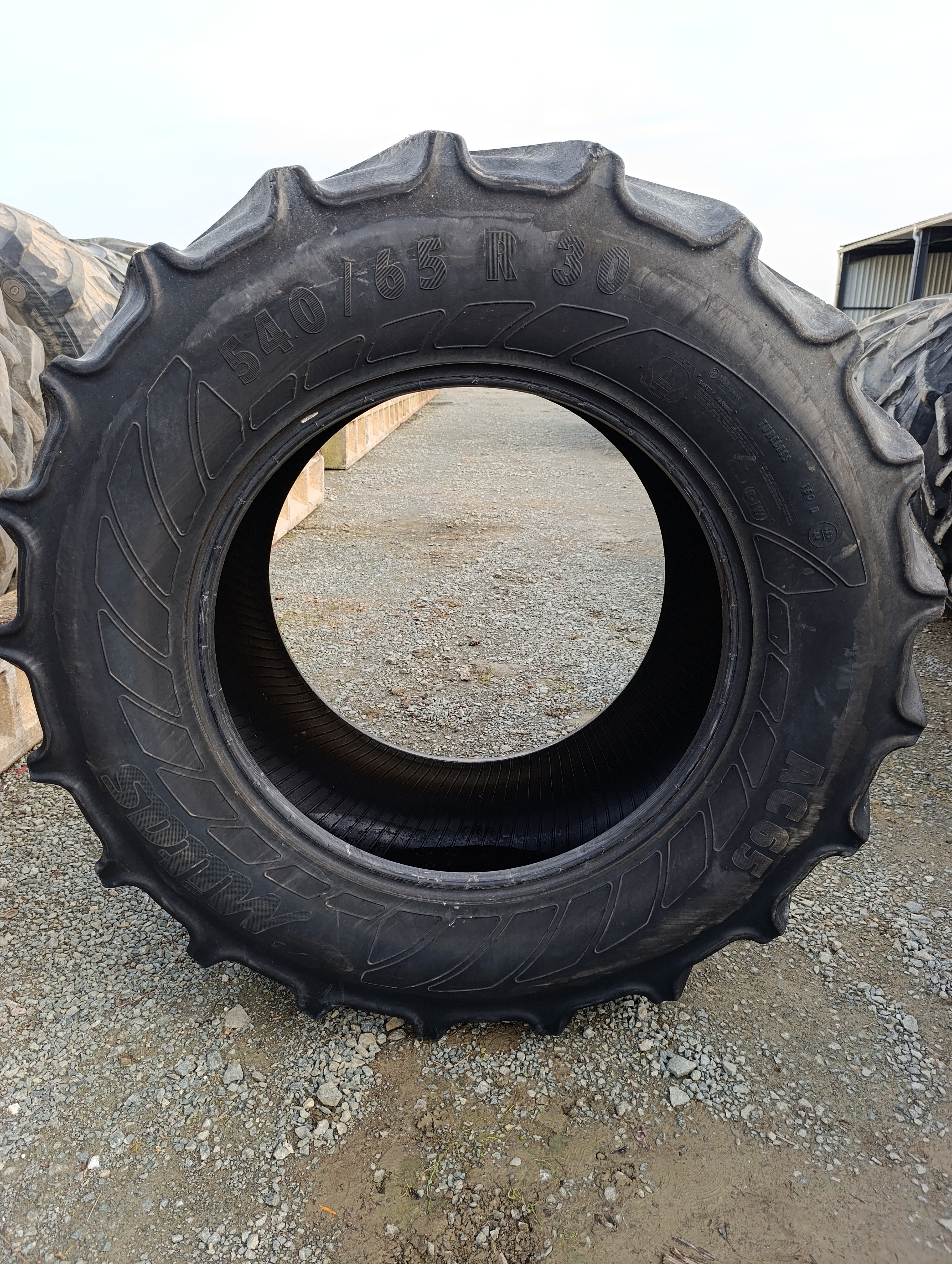 PNEU OCCASION MITAS 540/65/30