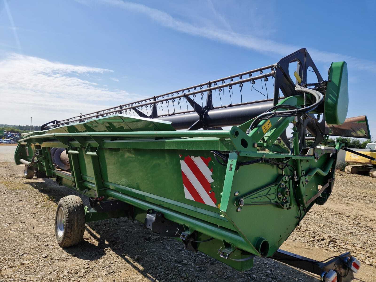 JOHN DEERE 635R