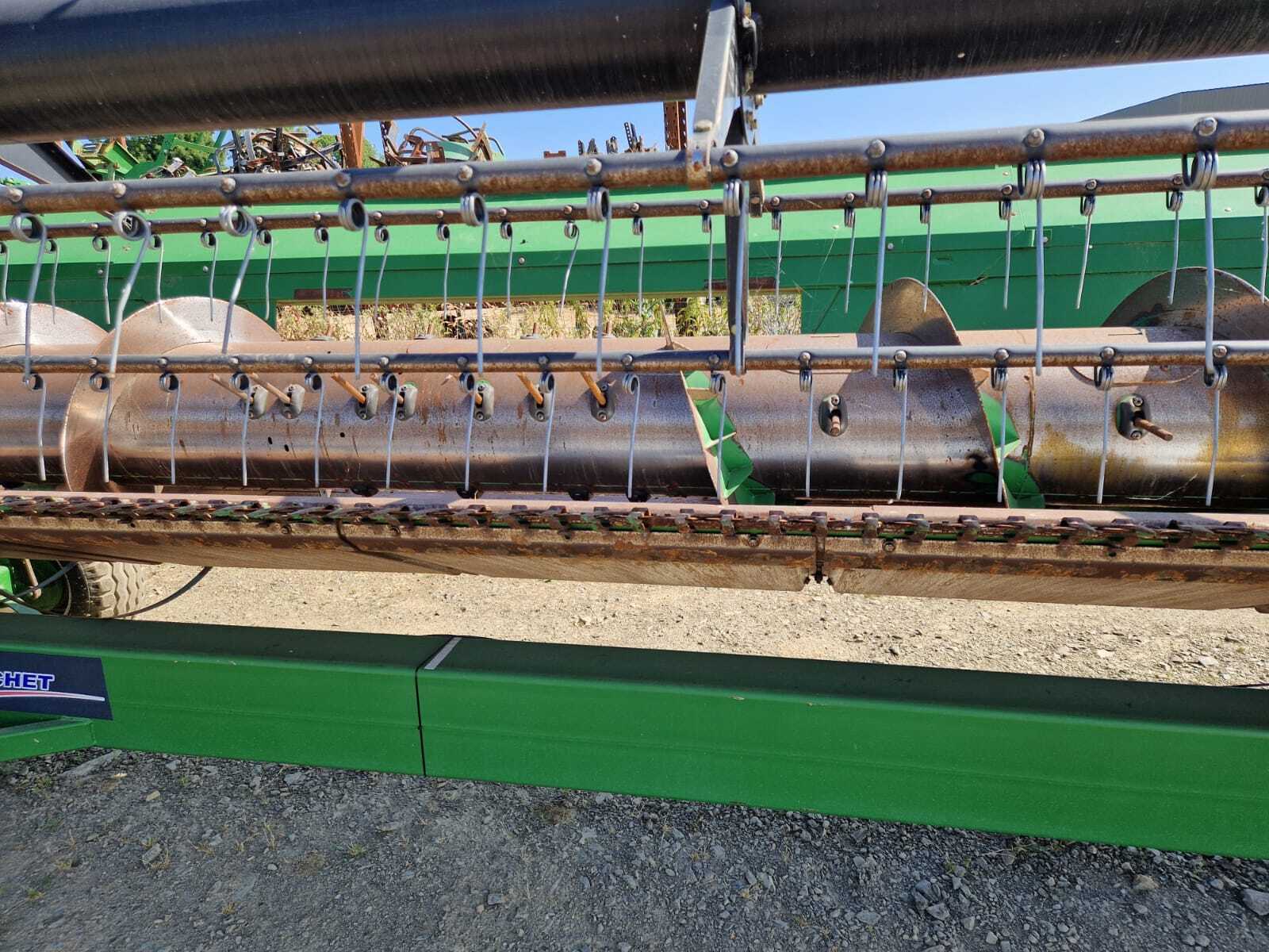 JOHN DEERE 635R
