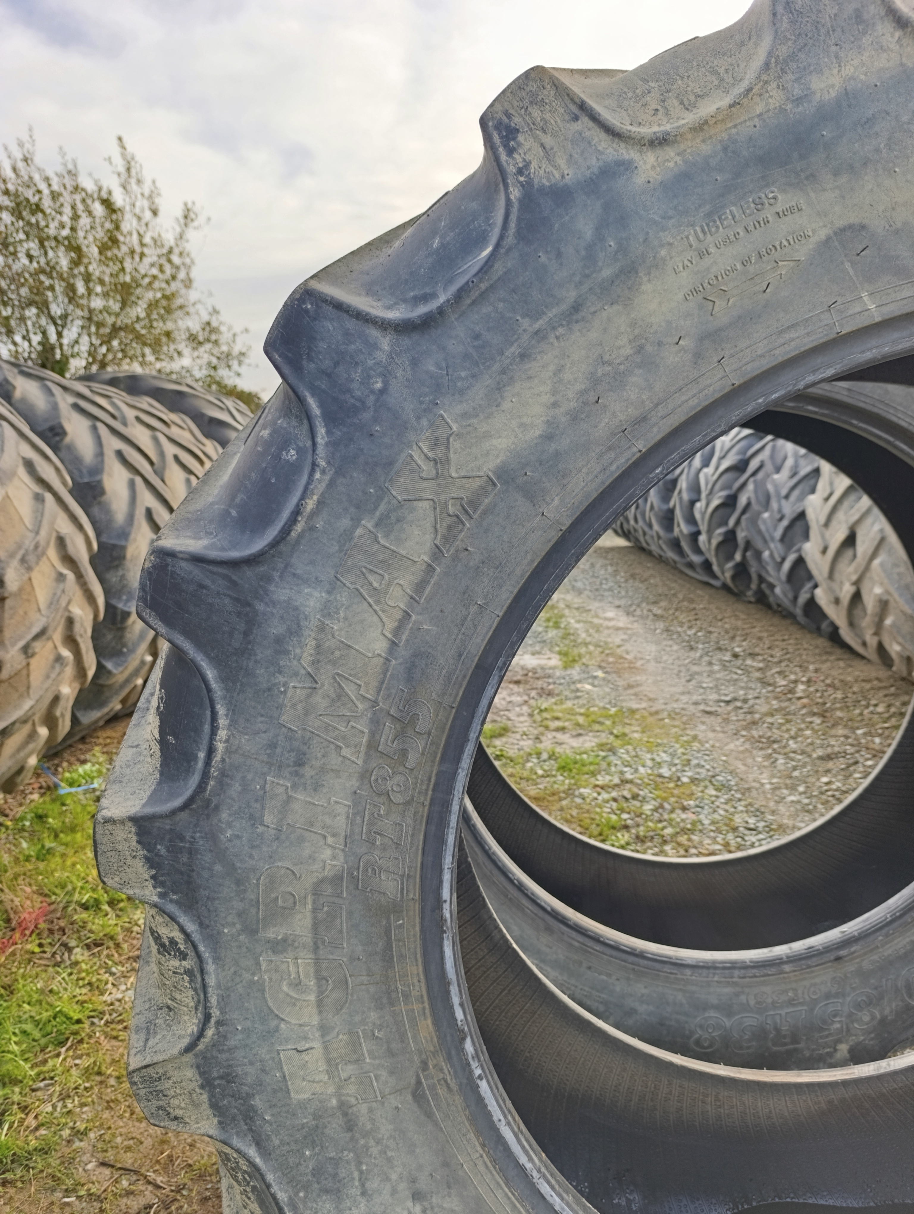 PNEU OCCASION BKT 420/85/38