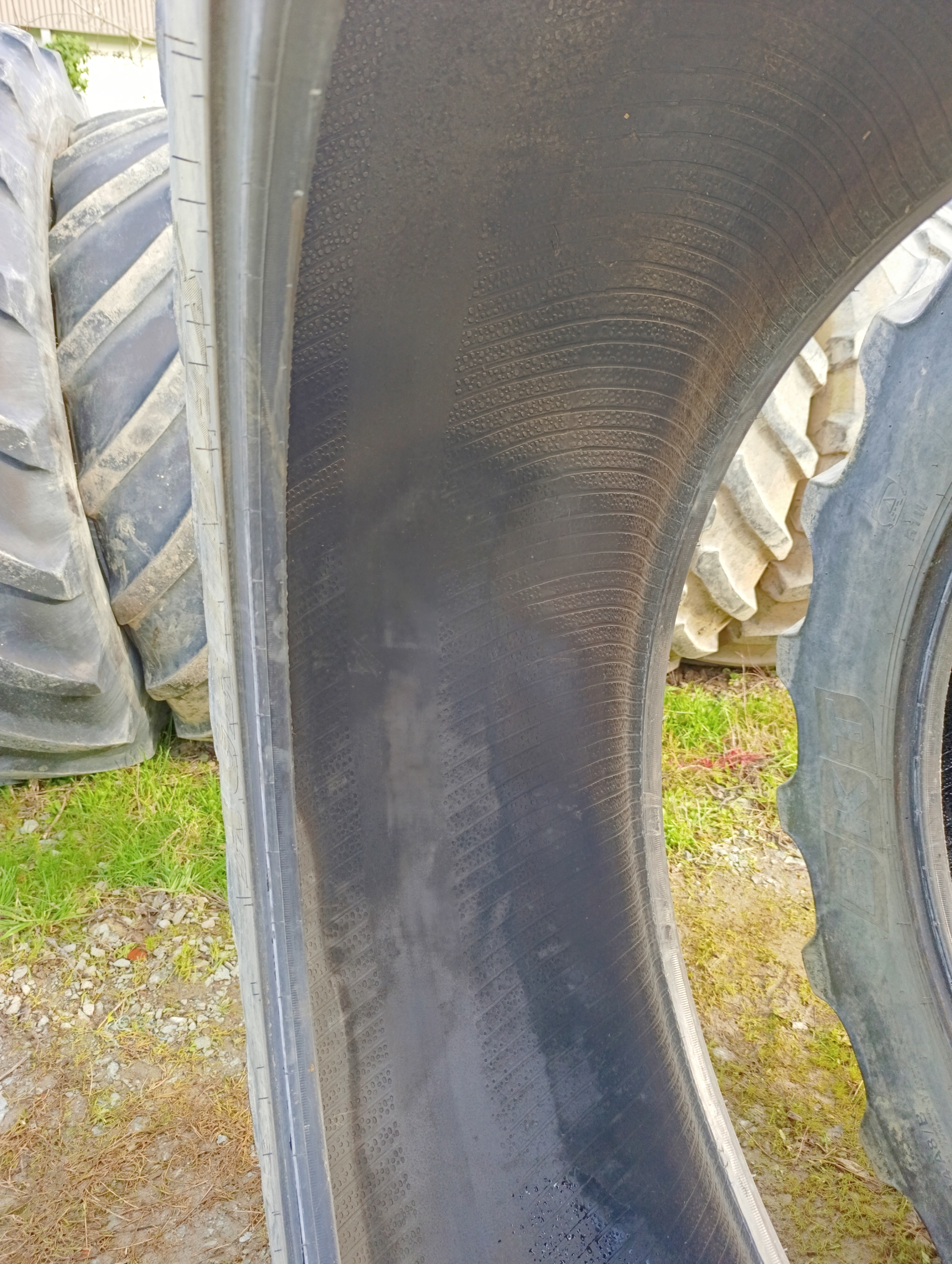 PNEU OCCASION BKT 420/85/38