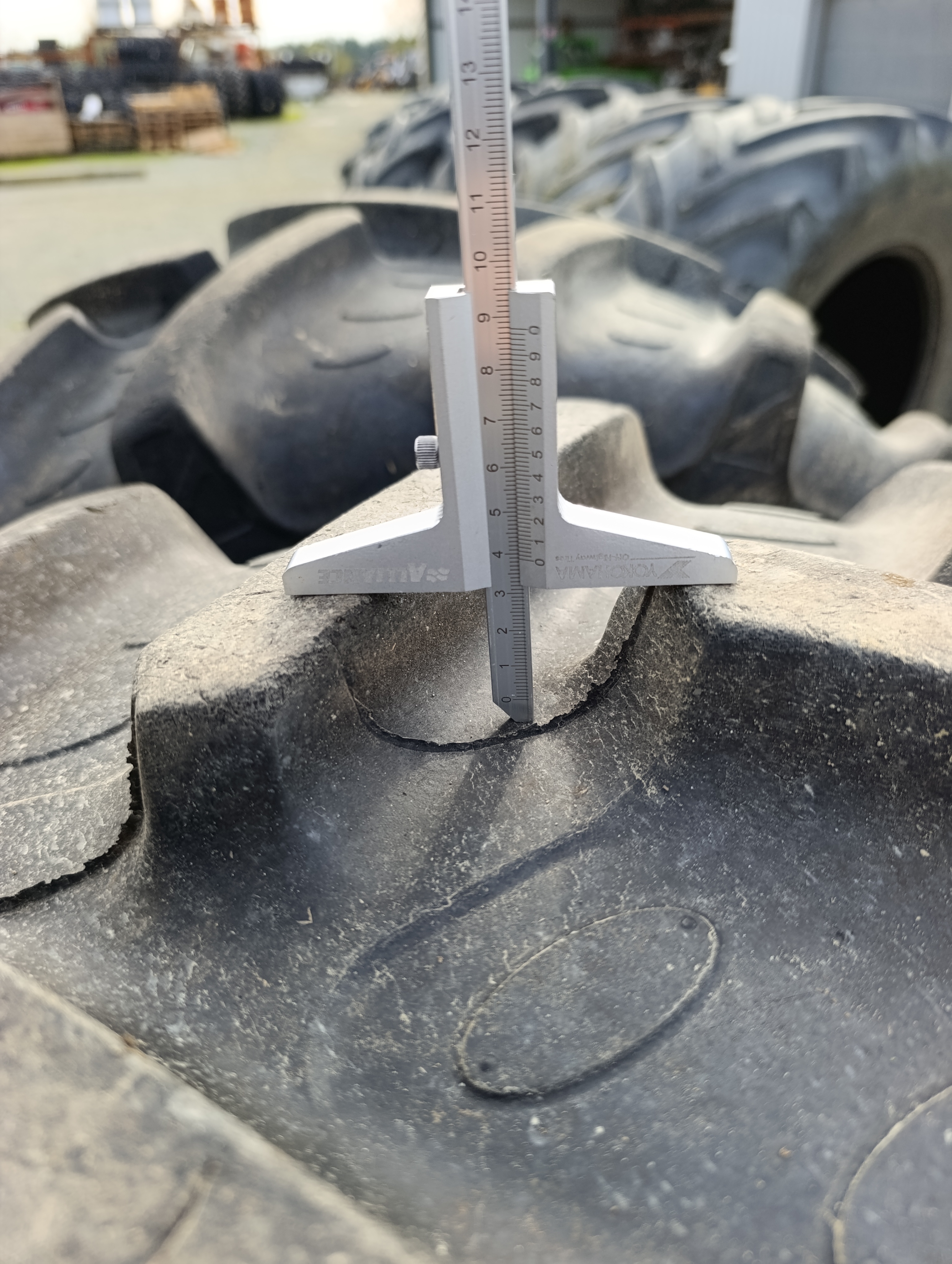 PNEU OCCASION BKT 480/70/28