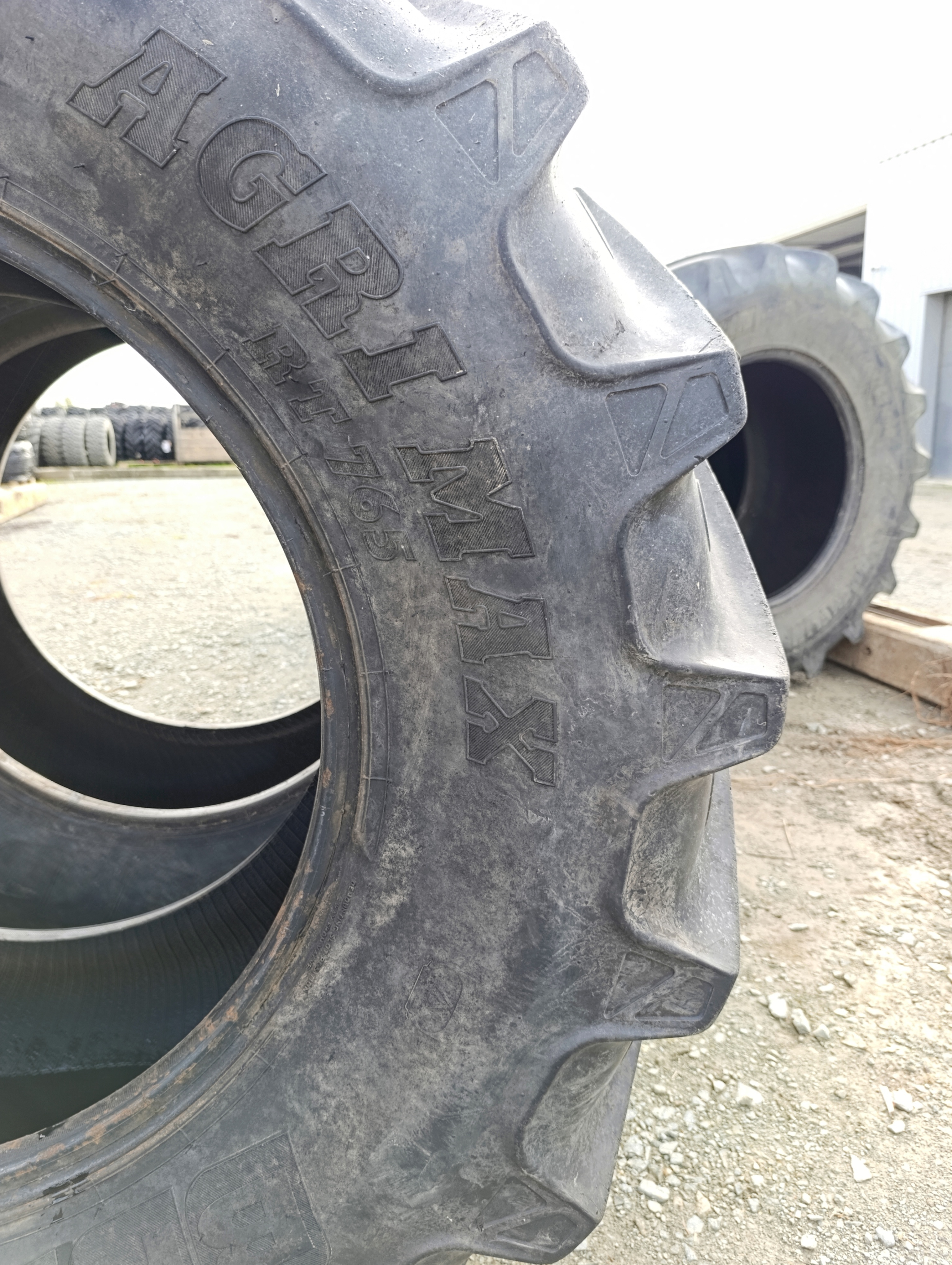 PNEU OCCASION BKT 480/70/28