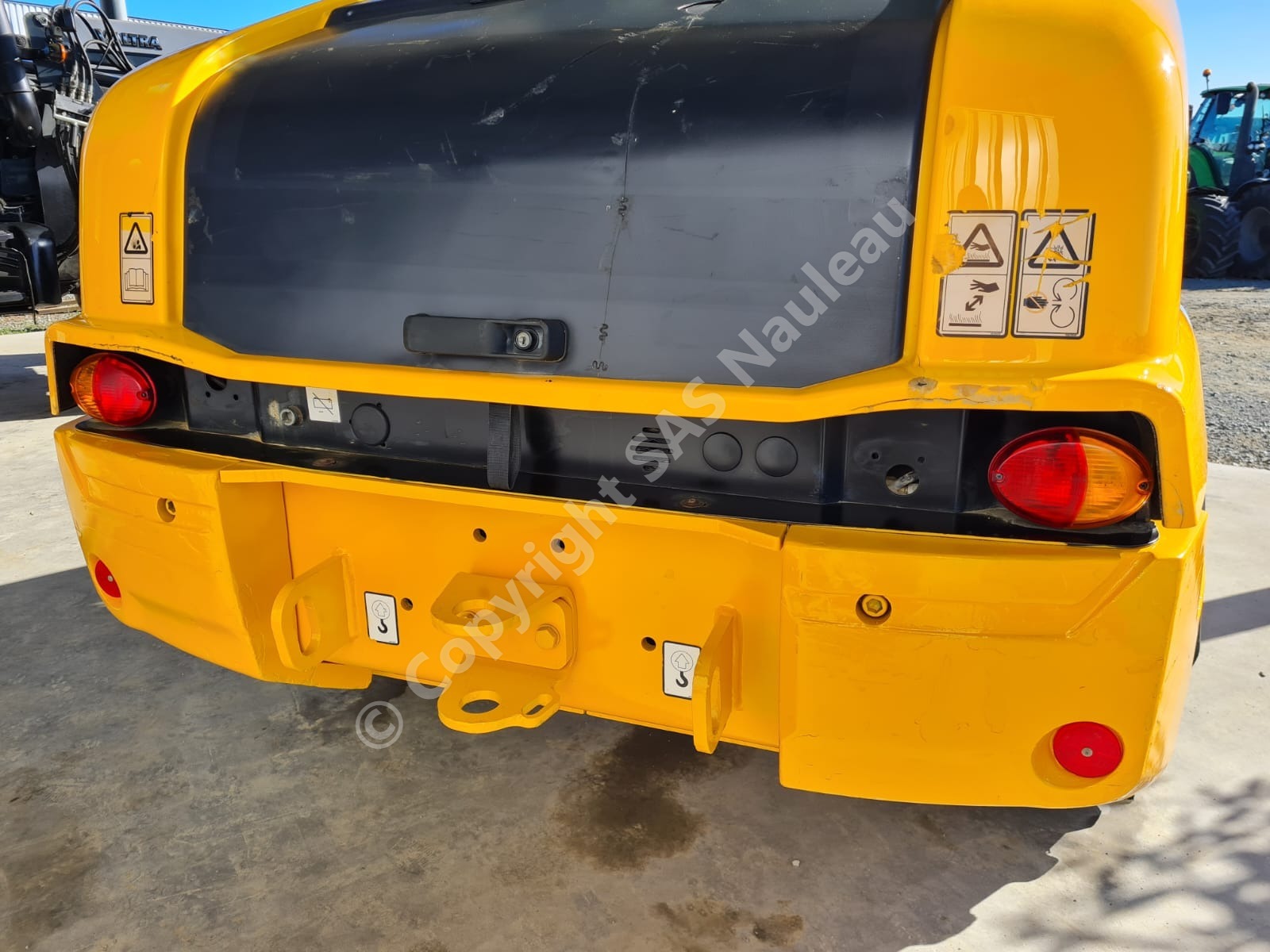 JCB 406