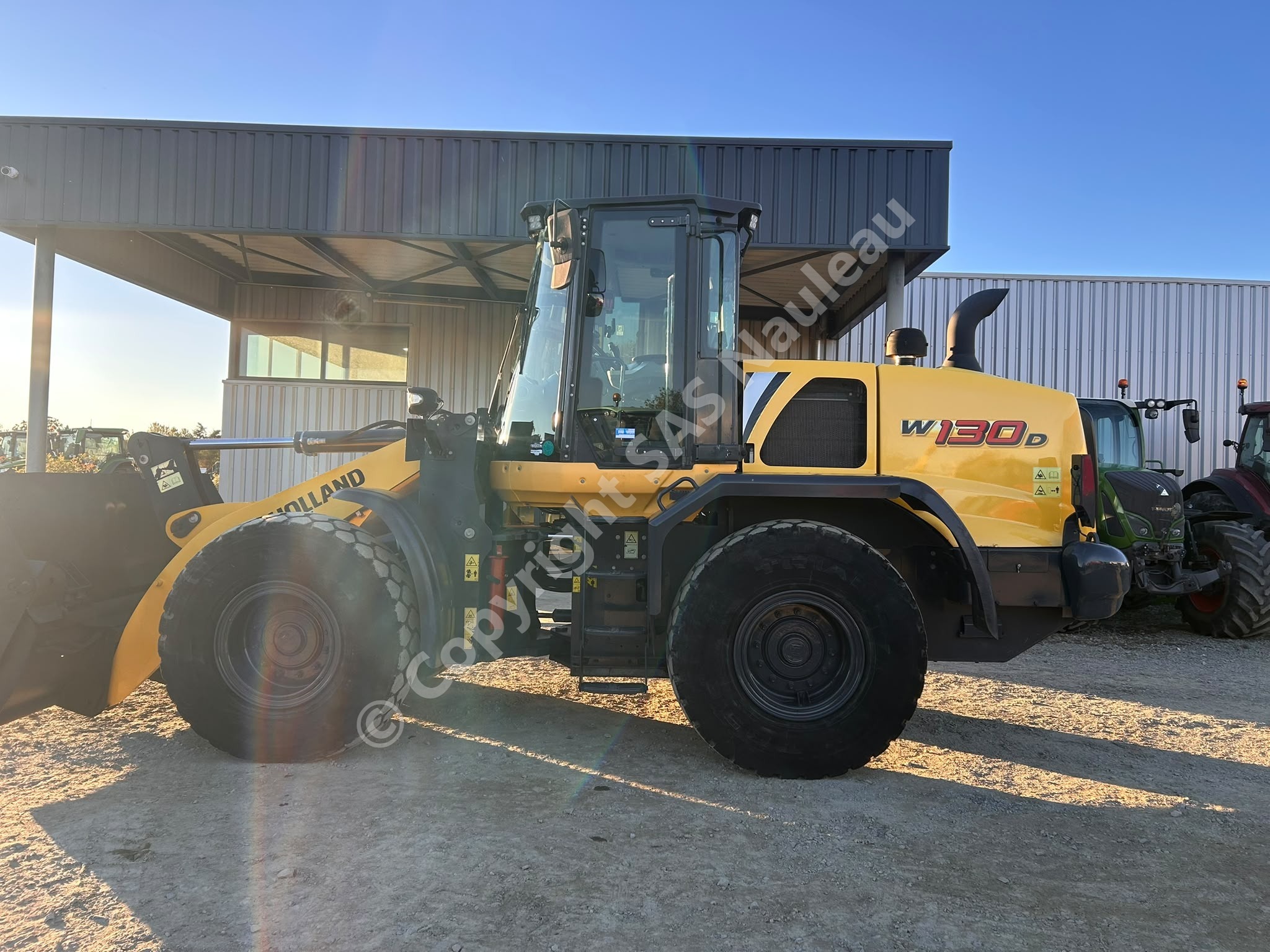 NEW HOLLAND W 130 D