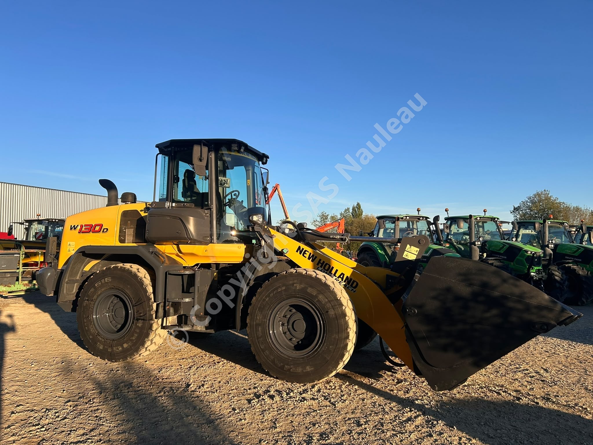 NEW HOLLAND W 130 D