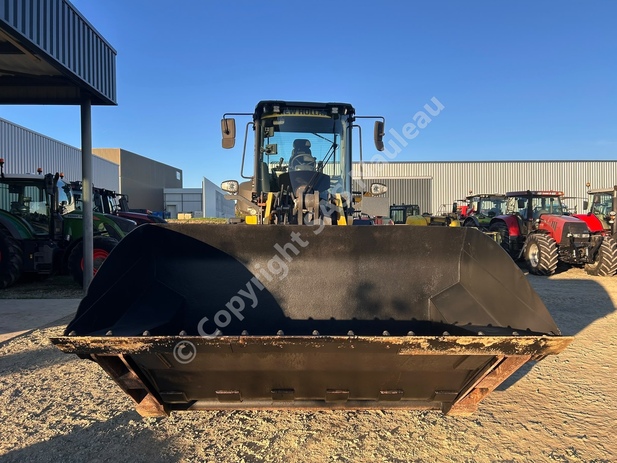 NEW HOLLAND W 130 D