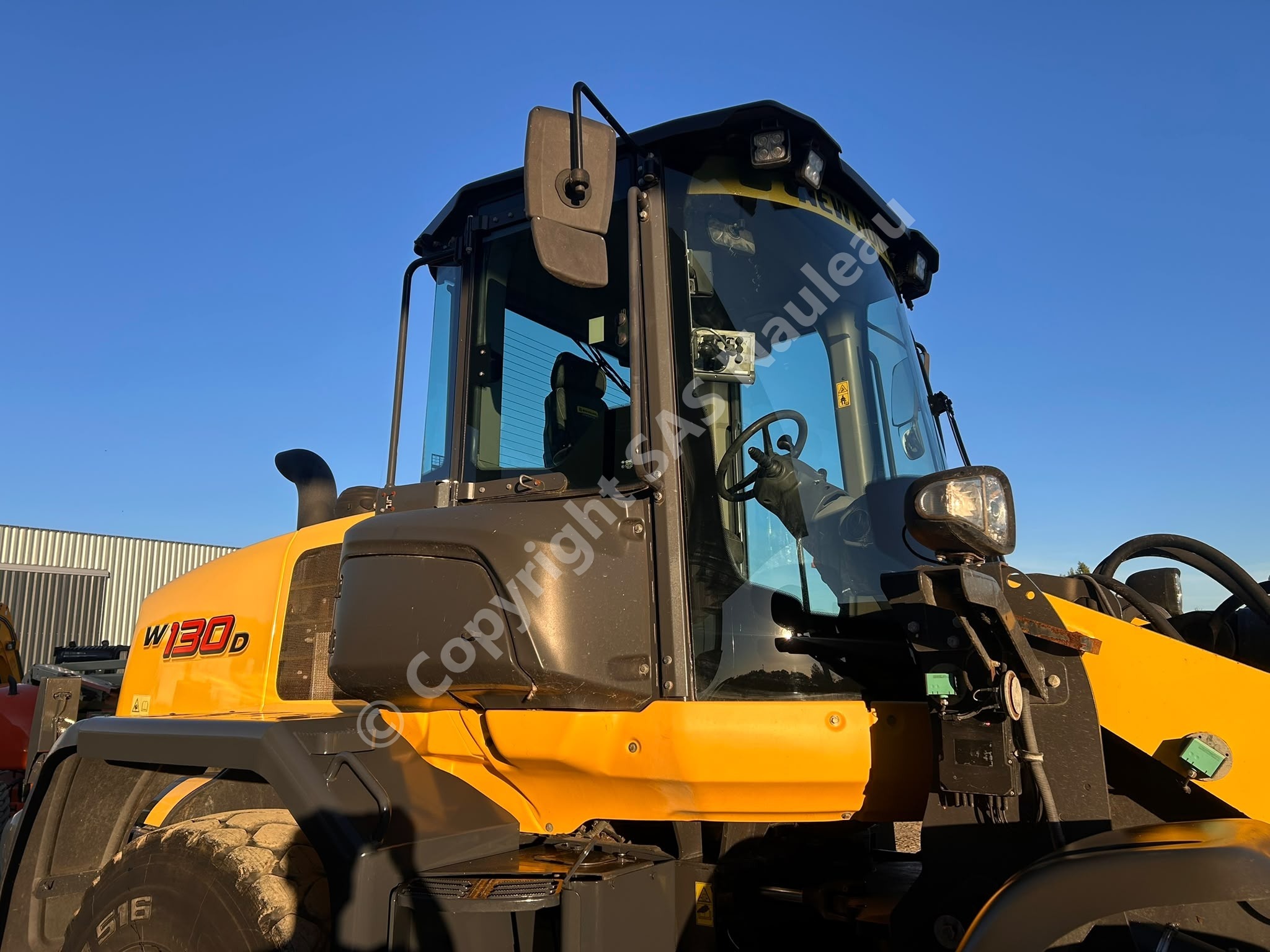 NEW HOLLAND W 130 D