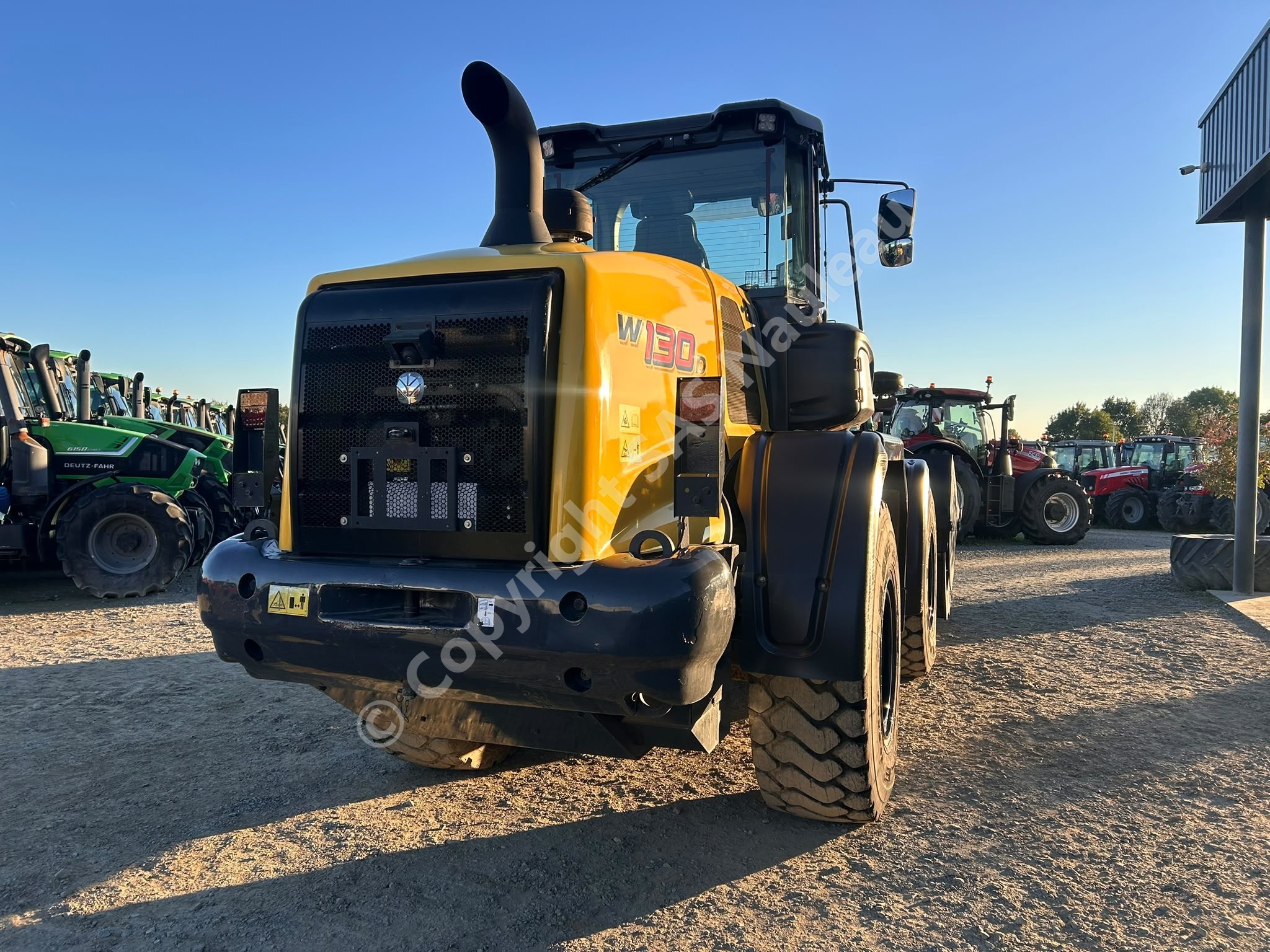 NEW HOLLAND W 130 D
