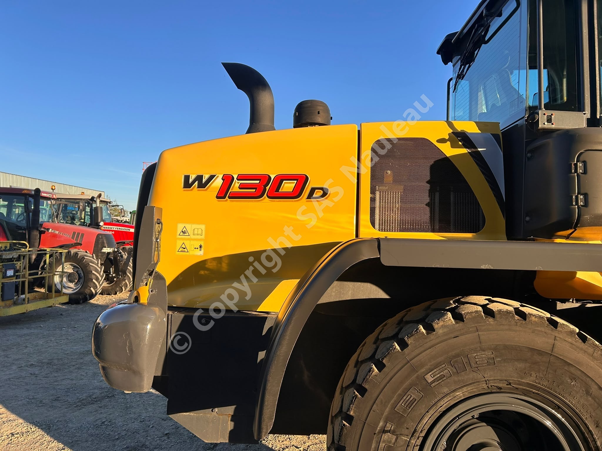 NEW HOLLAND W 130 D