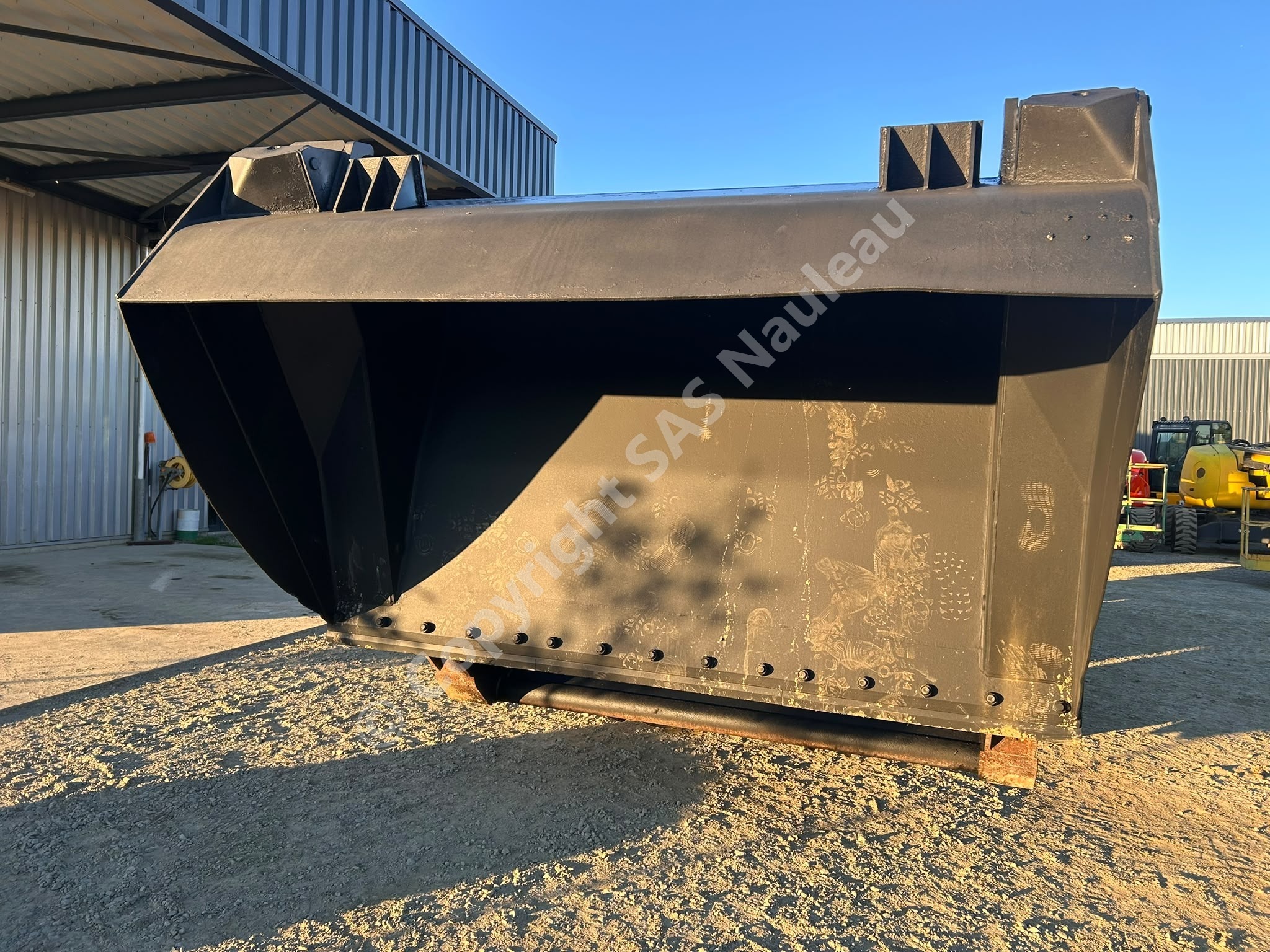 NEW HOLLAND W 130 D