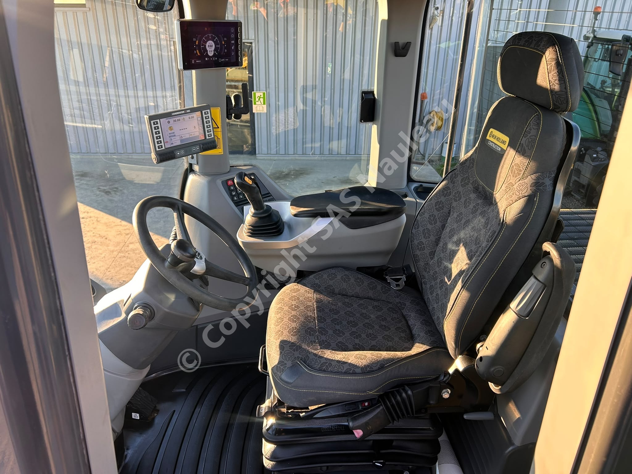 NEW HOLLAND W 130 D