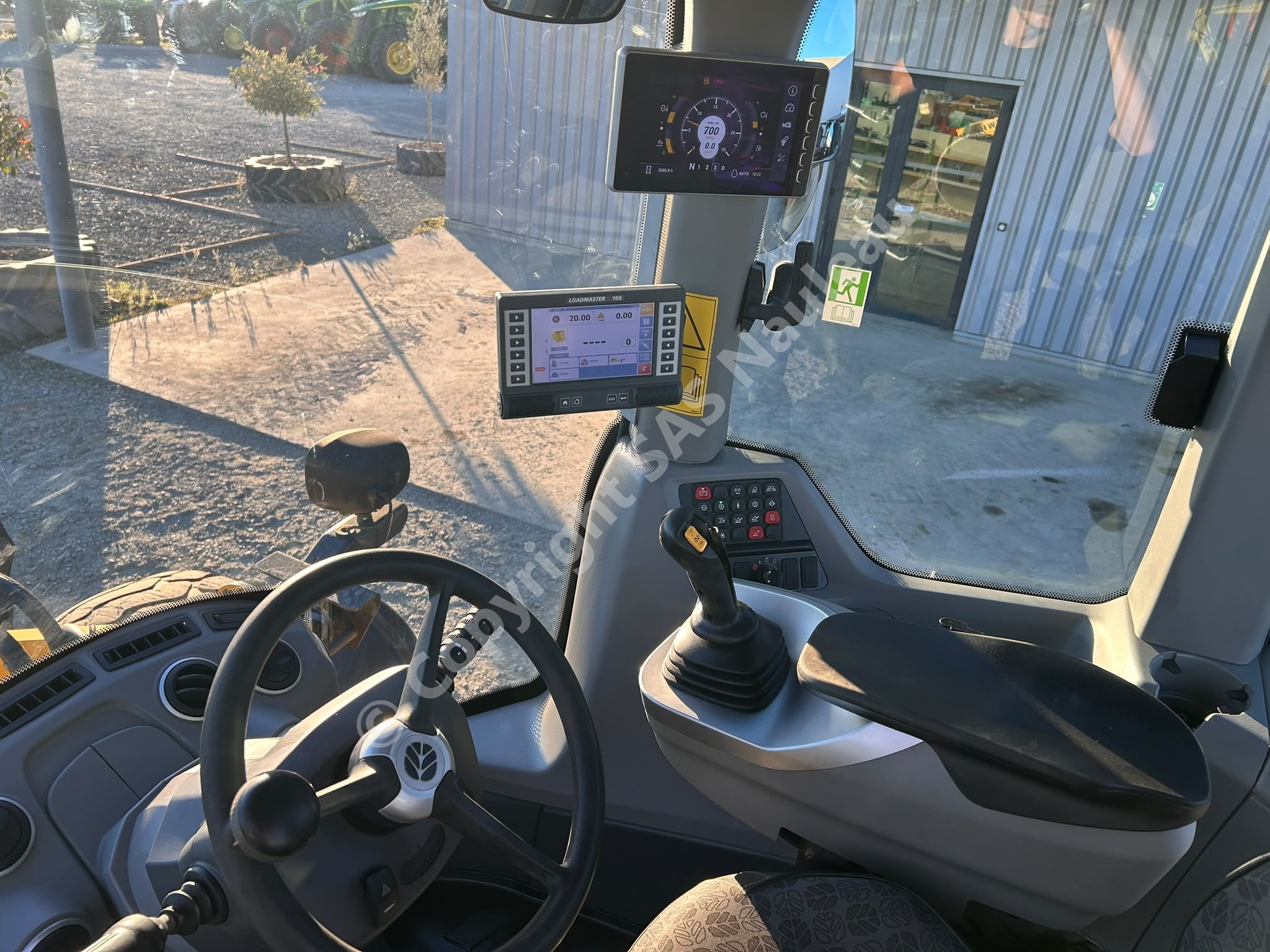 NEW HOLLAND W 130 D