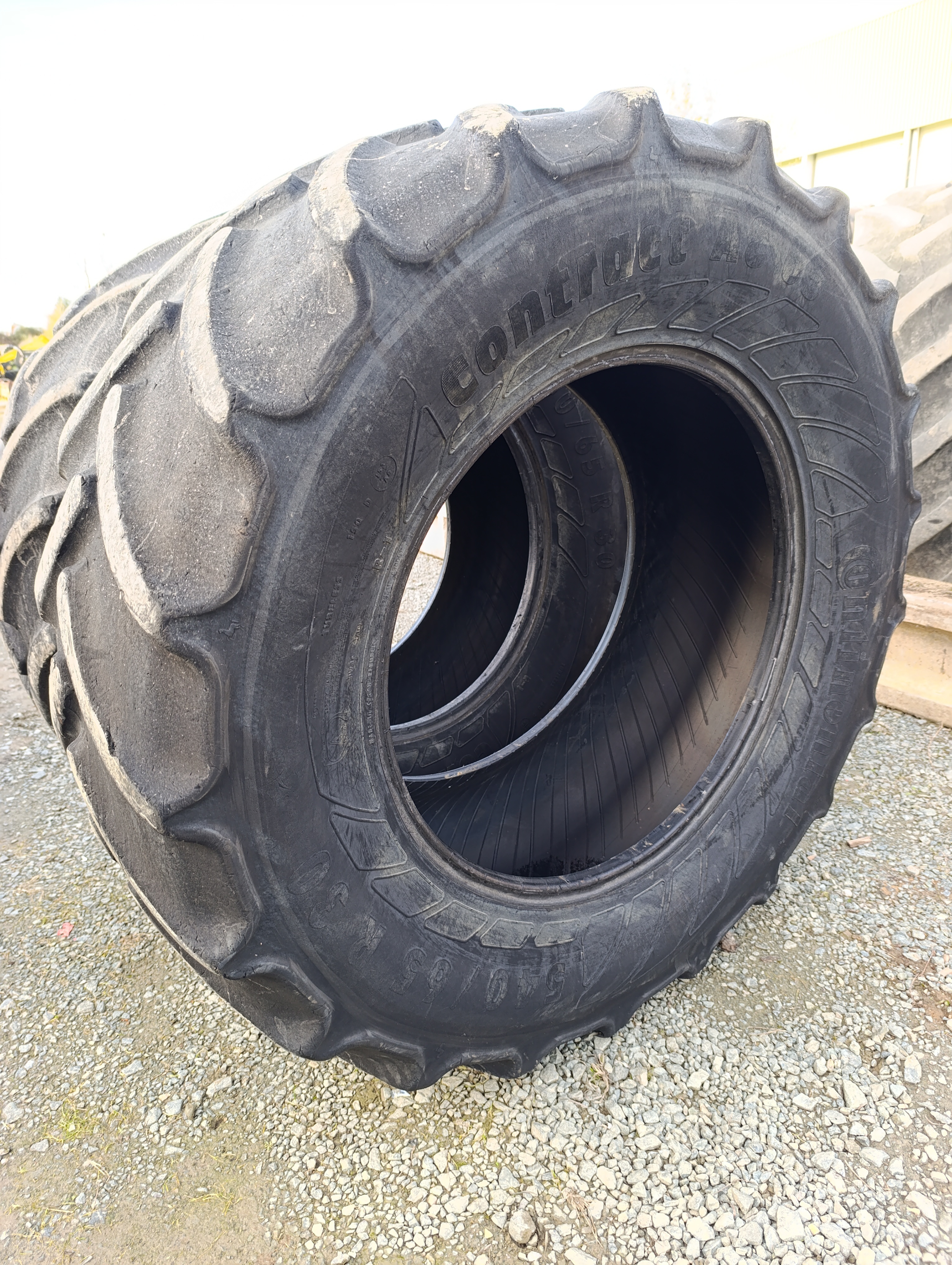 PNEU OCCASION CONTINENTAL 540/65/30