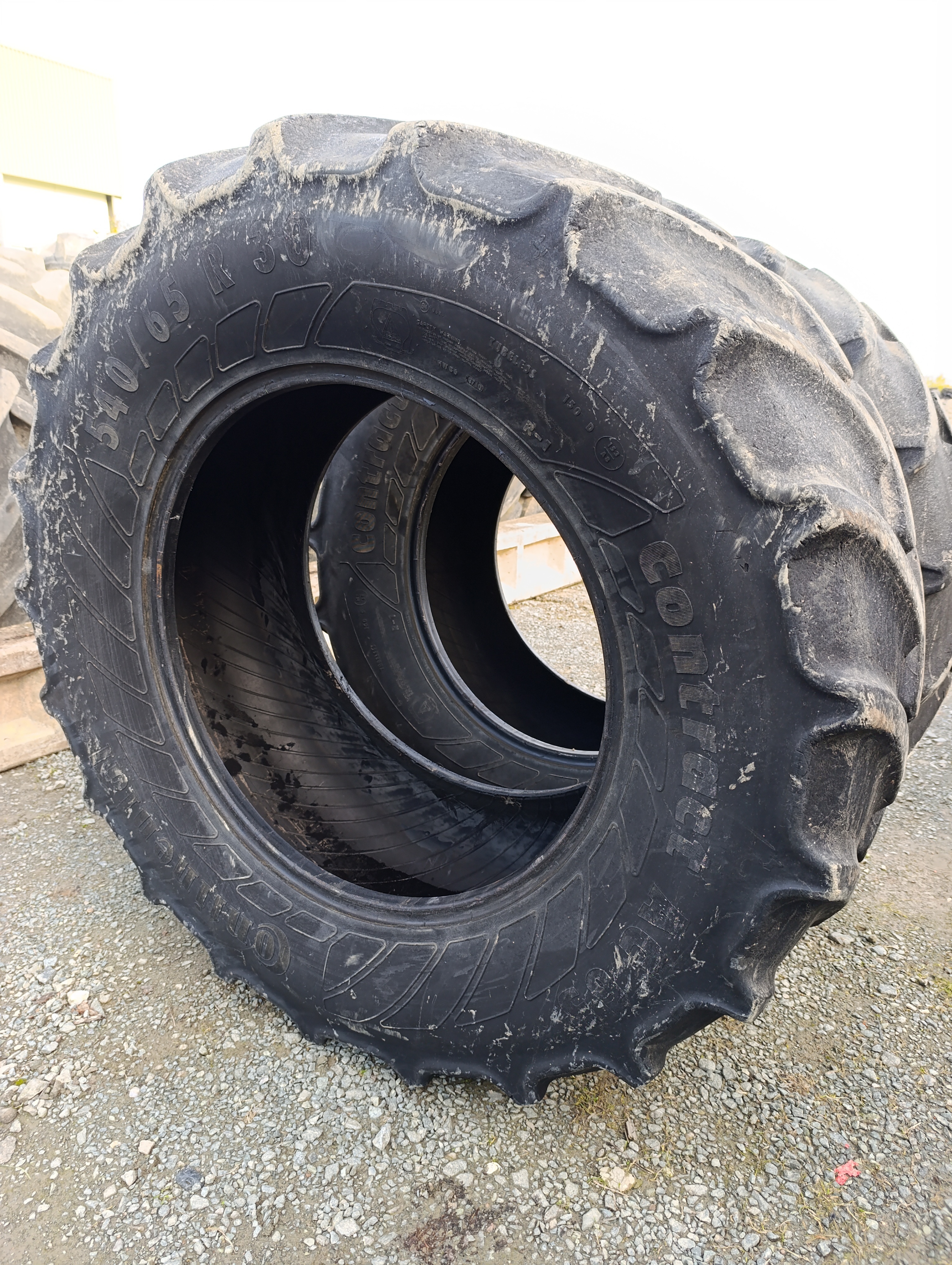 PNEU OCCASION CONTINENTAL 540/65/30