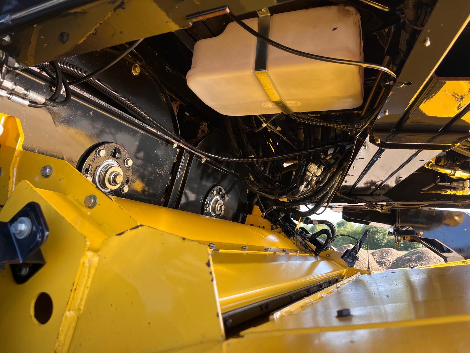 NEW HOLLAND CR 9080 ELEVATION