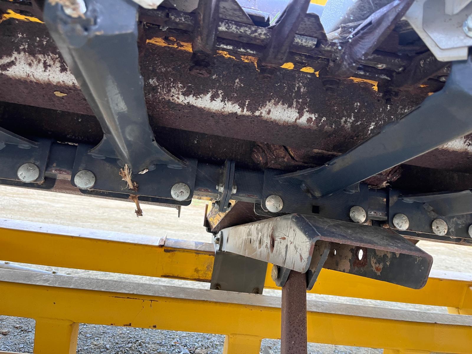 NEW HOLLAND CR 9080 ELEVATION