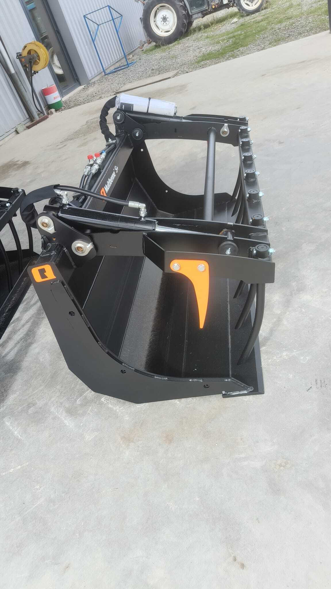 Quicke MULTIBENNE S+ 160cm attelage boulonné aux choix