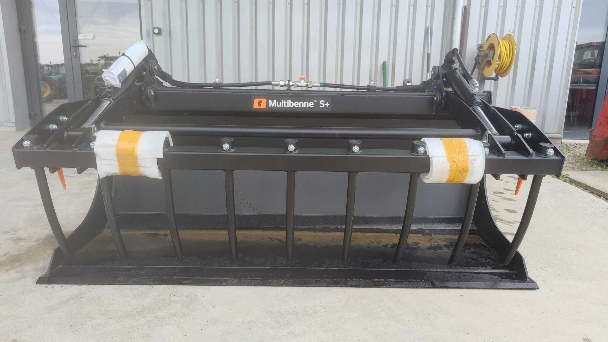 Quicke MULTIBENNE S+ 180cm attelage boulonné aux choix