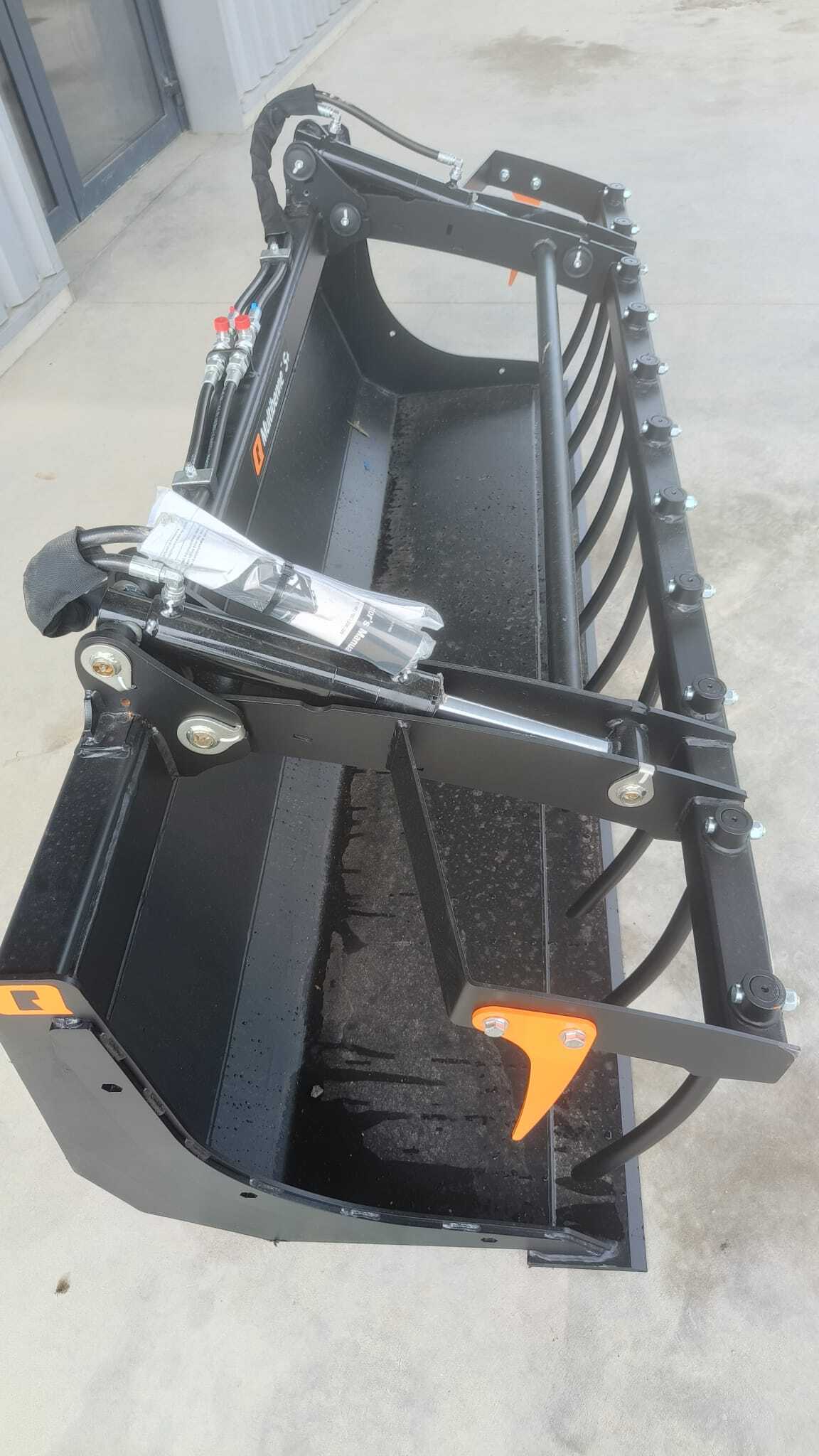 Quicke MULTIBENNE S+ 220cm attelage boulonné aux choix