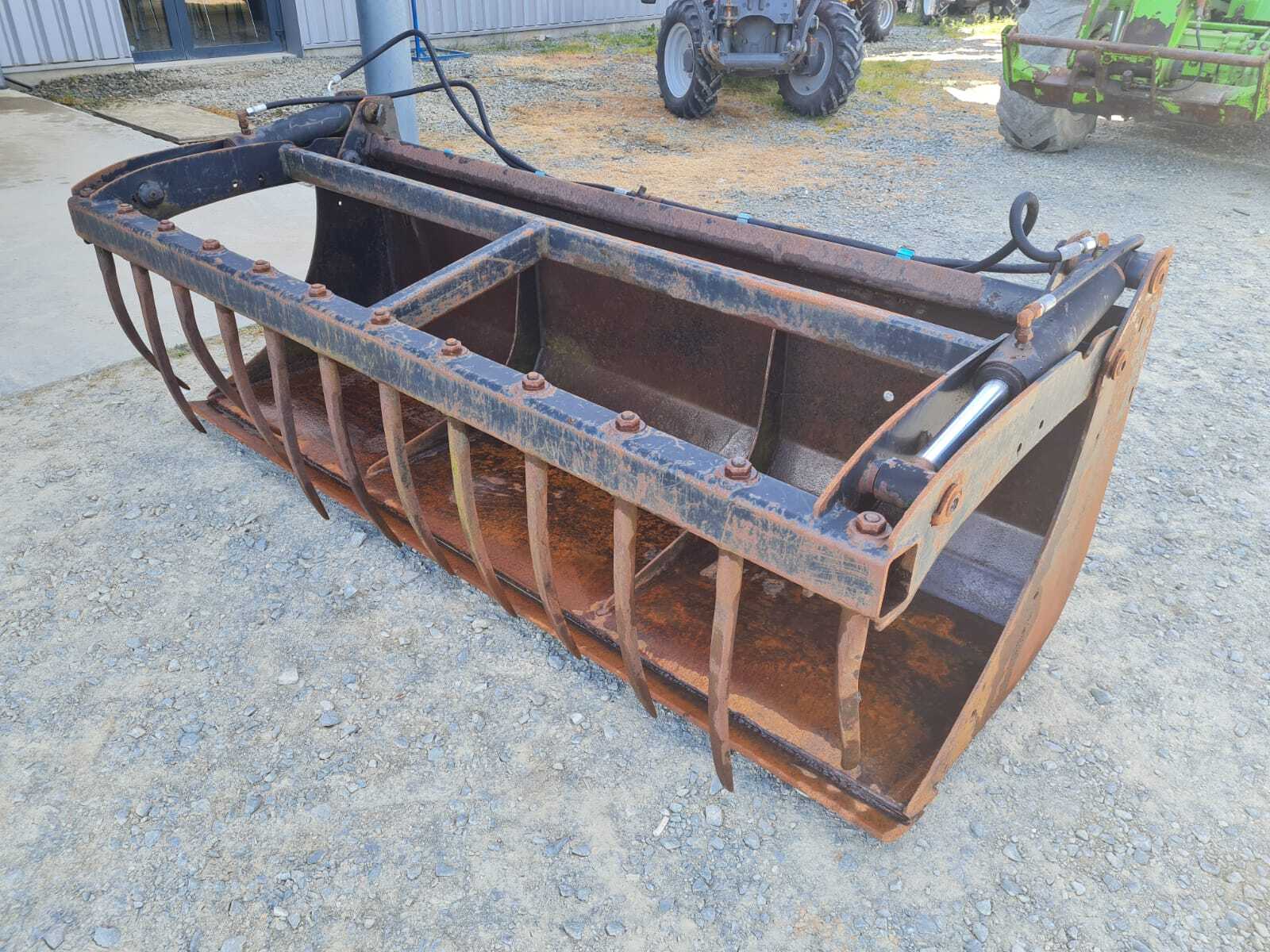 GODET GRIFFE QUICKE 230CM ATTELAGE EURO