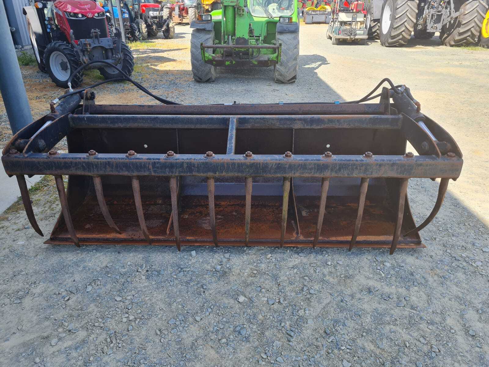 GODET GRIFFE QUICKE 230CM ATTELAGE EURO