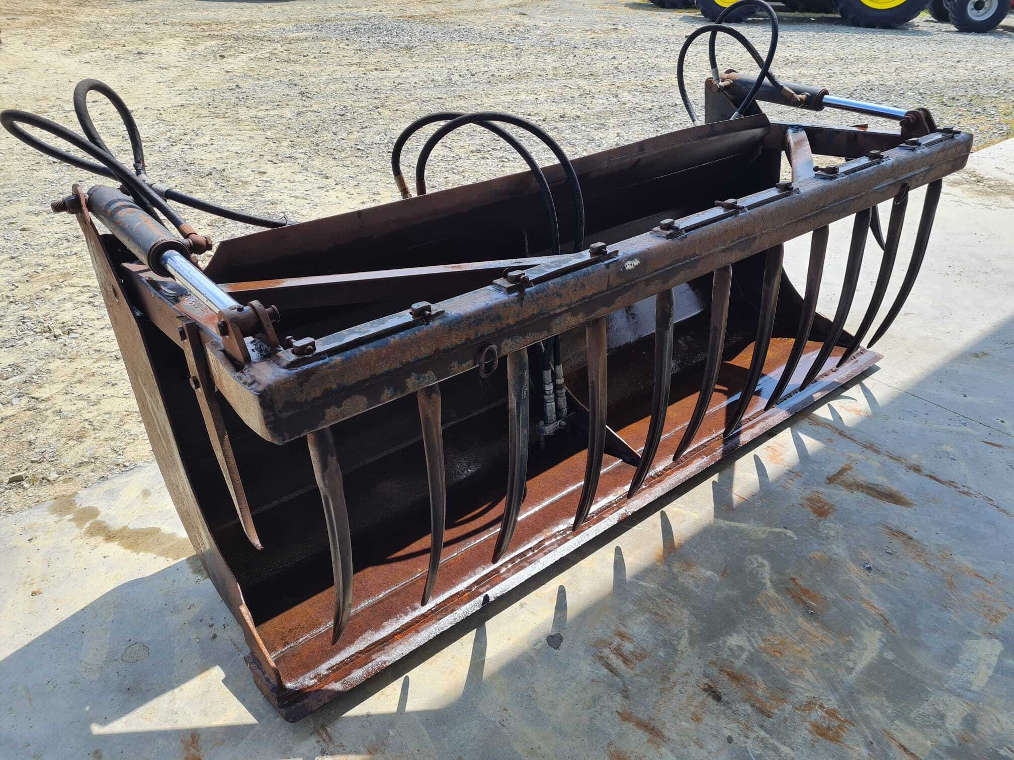 GODET GRIFFE 200CM ATTELAGE EURO