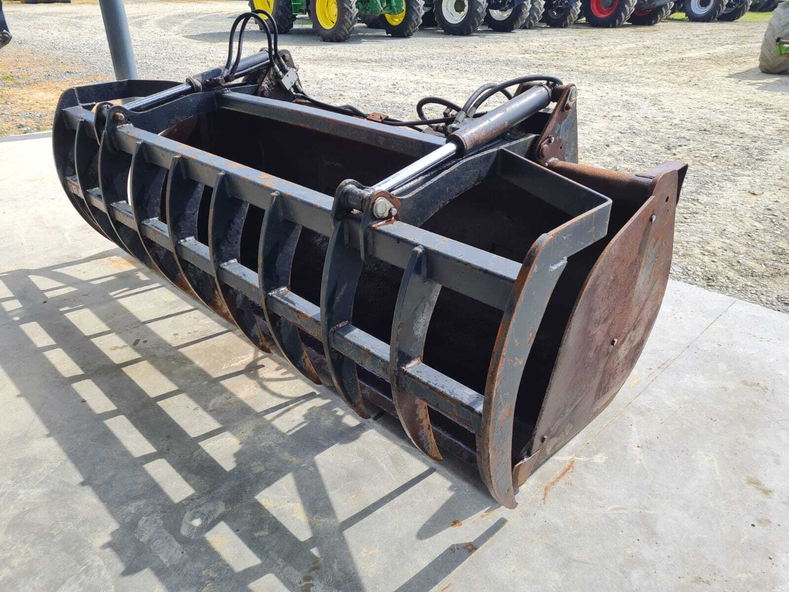 GODET GRIFFE 245CM ATTELAGE MERLO