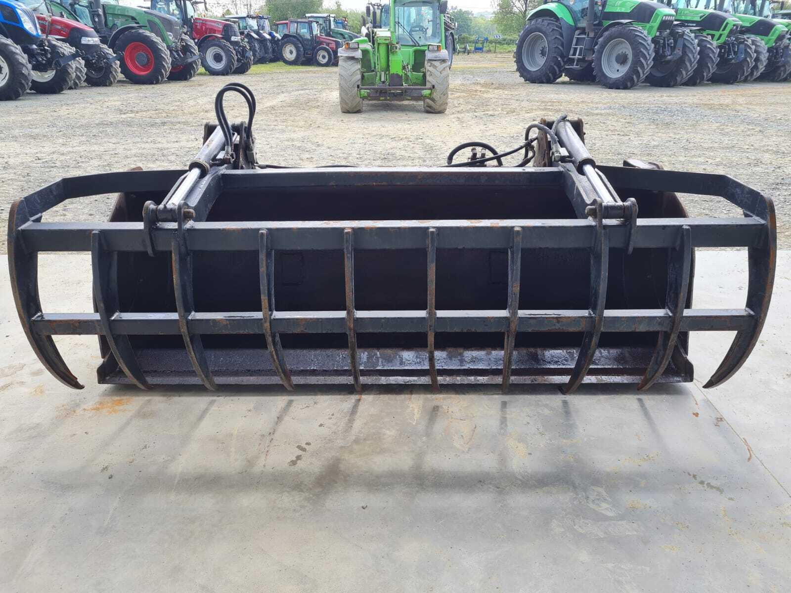 GODET GRIFFE 245CM ATTELAGE MERLO