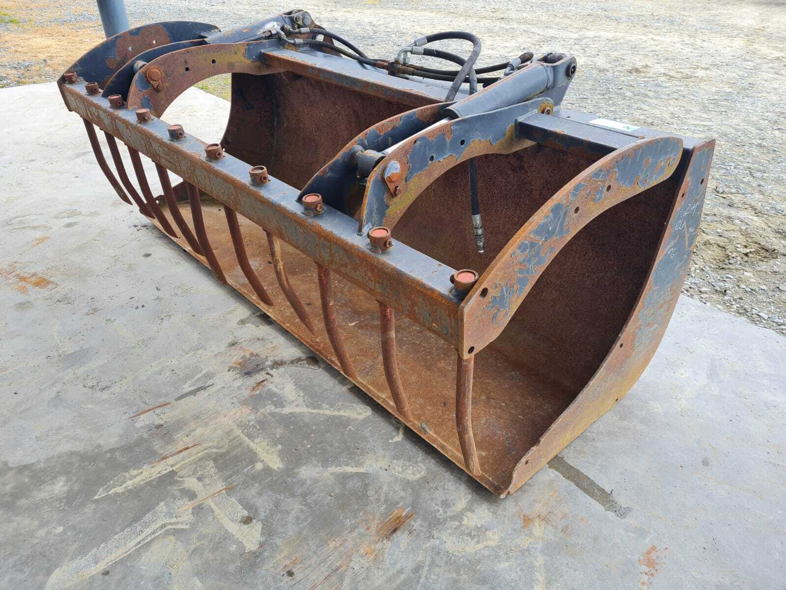 GODET MULTISERVICE MAILLEUX 200CM HIGH ATTELAGE EURO