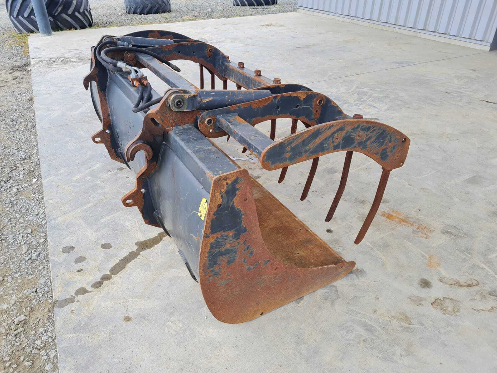 GODET MULTISERVICE MAILLEUX 200CM HIGH ATTELAGE EURO