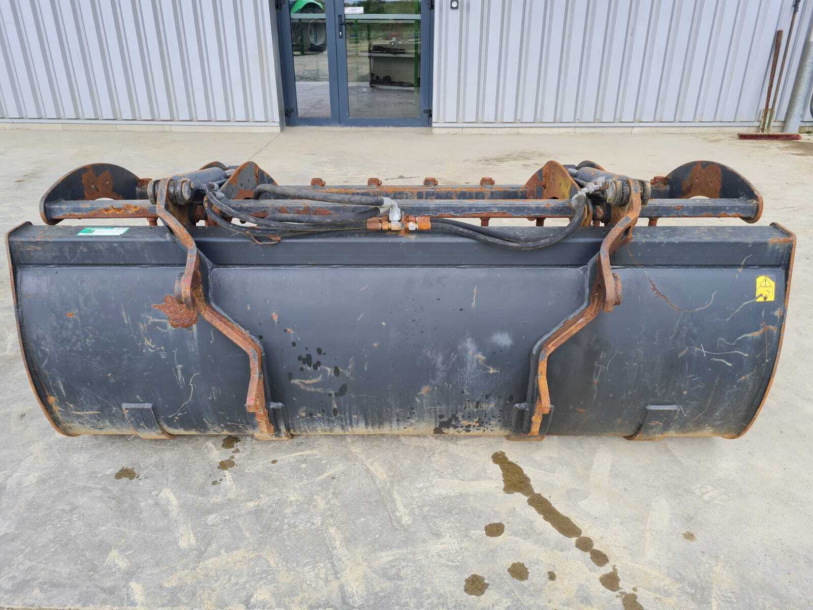 GODET MULTISERVICE MAILLEUX 200CM HIGH ATTELAGE EURO