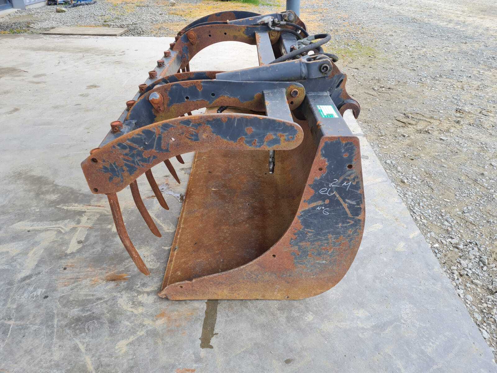 GODET MULTISERVICE MAILLEUX 200CM HIGH ATTELAGE EURO