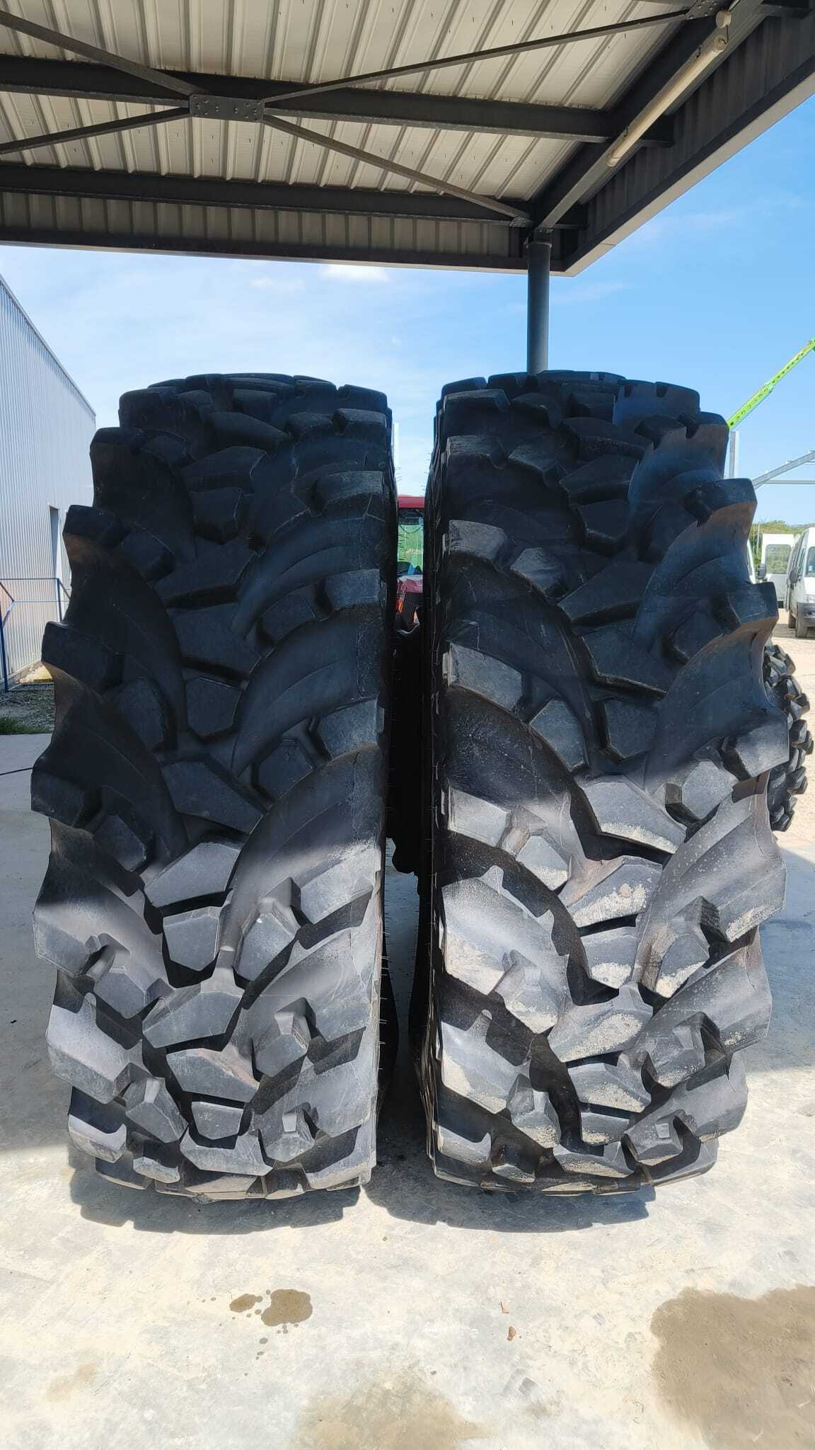 Pneus Nokian GroundKing 650/85/38 + 600/70/28