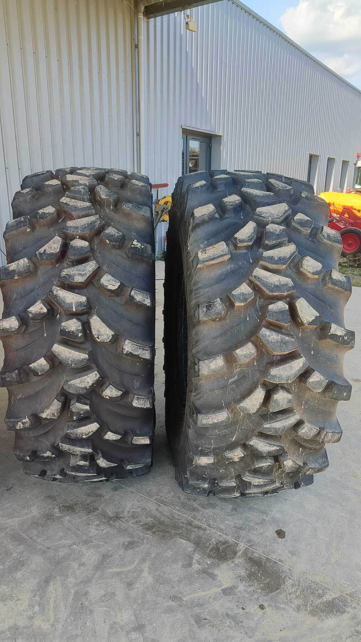 Pneus Nokian GroundKing 650/85/38 + 600/70/28