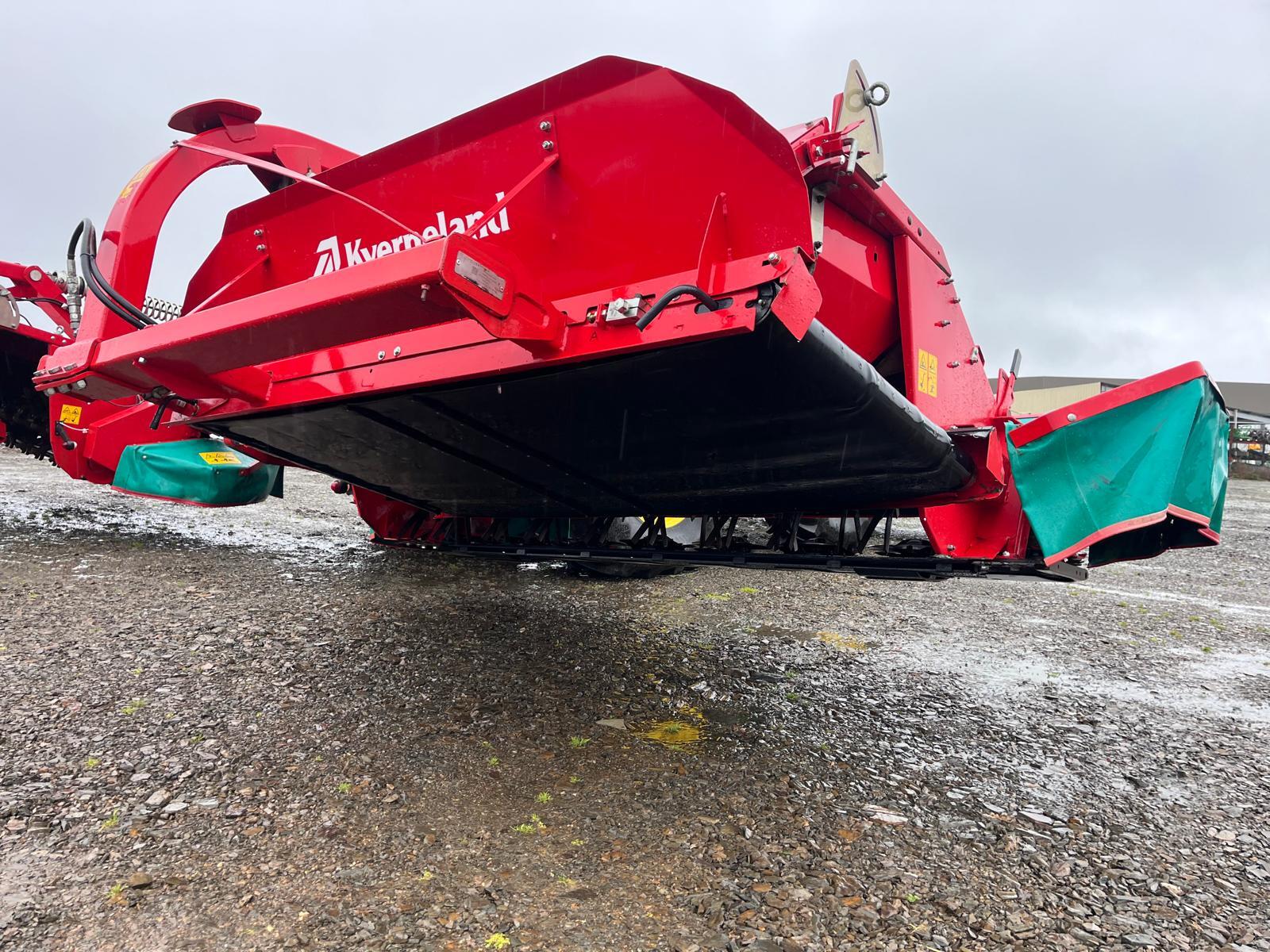 KVERNELAND 3332 FT + 5090 MT BX