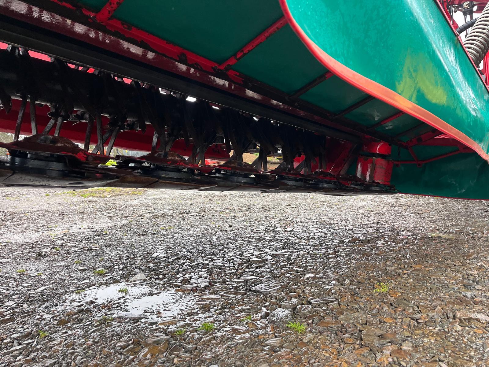 KVERNELAND 3332 FT + 5090 MT BX