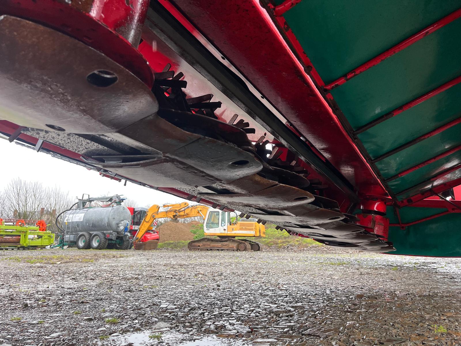 KVERNELAND 3332 FT + 5090 MT BX