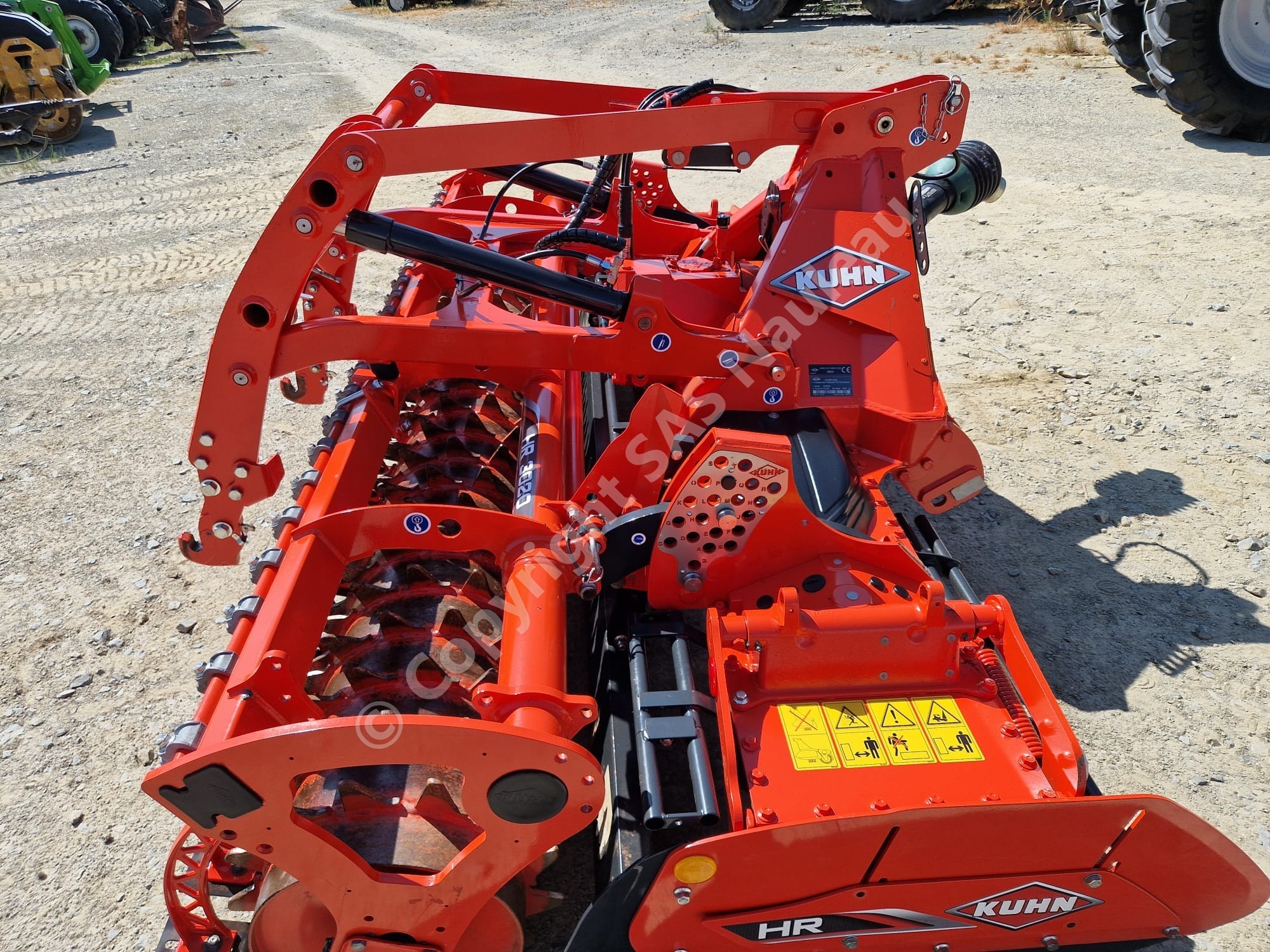 KHUN HR 3020