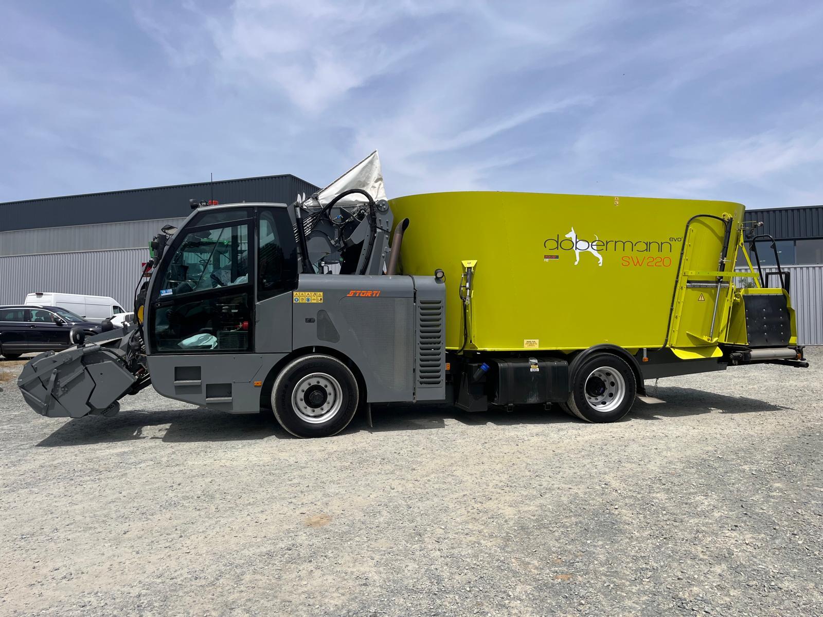 STORTI DOBERMANN SW220