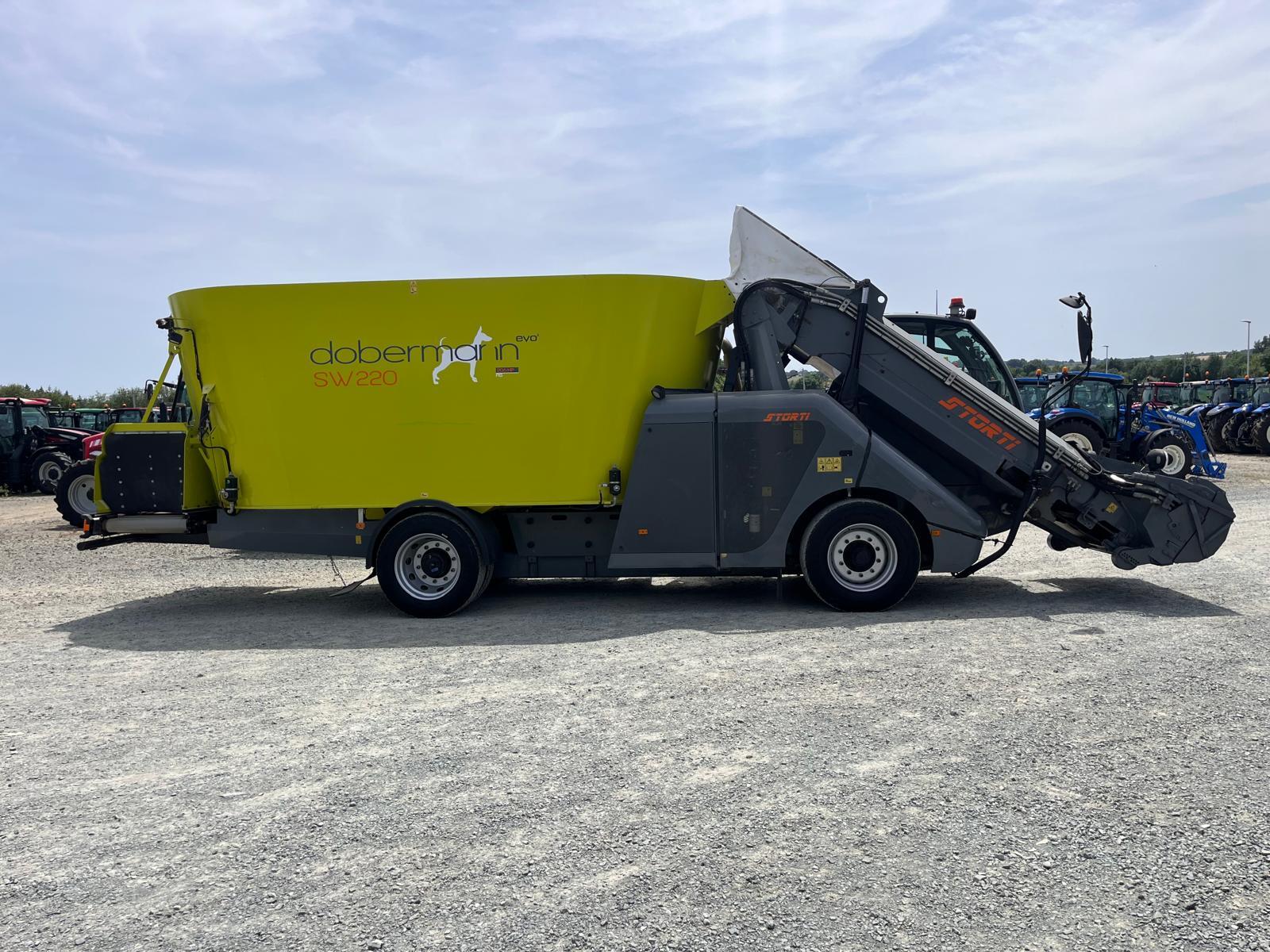 STORTI DOBERMANN SW220