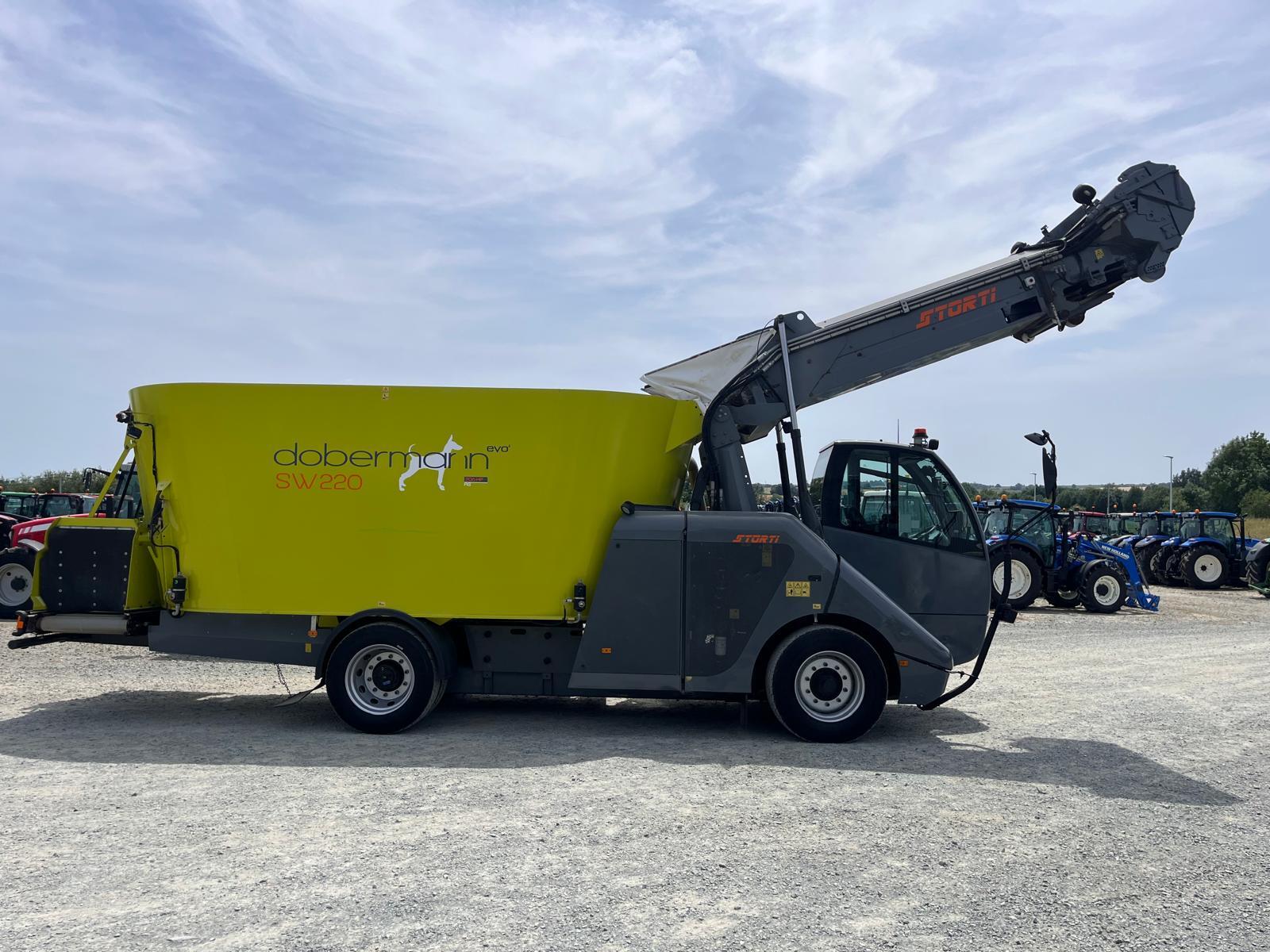 STORTI DOBERMANN SW220