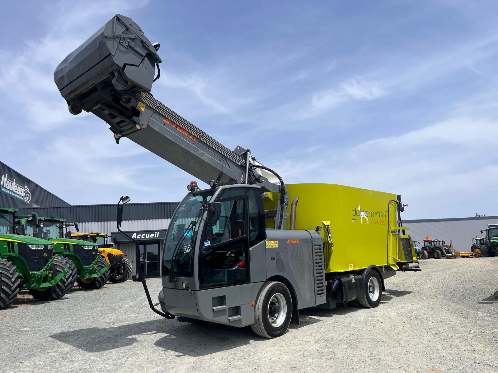 STORTI DOBERMANN SW220