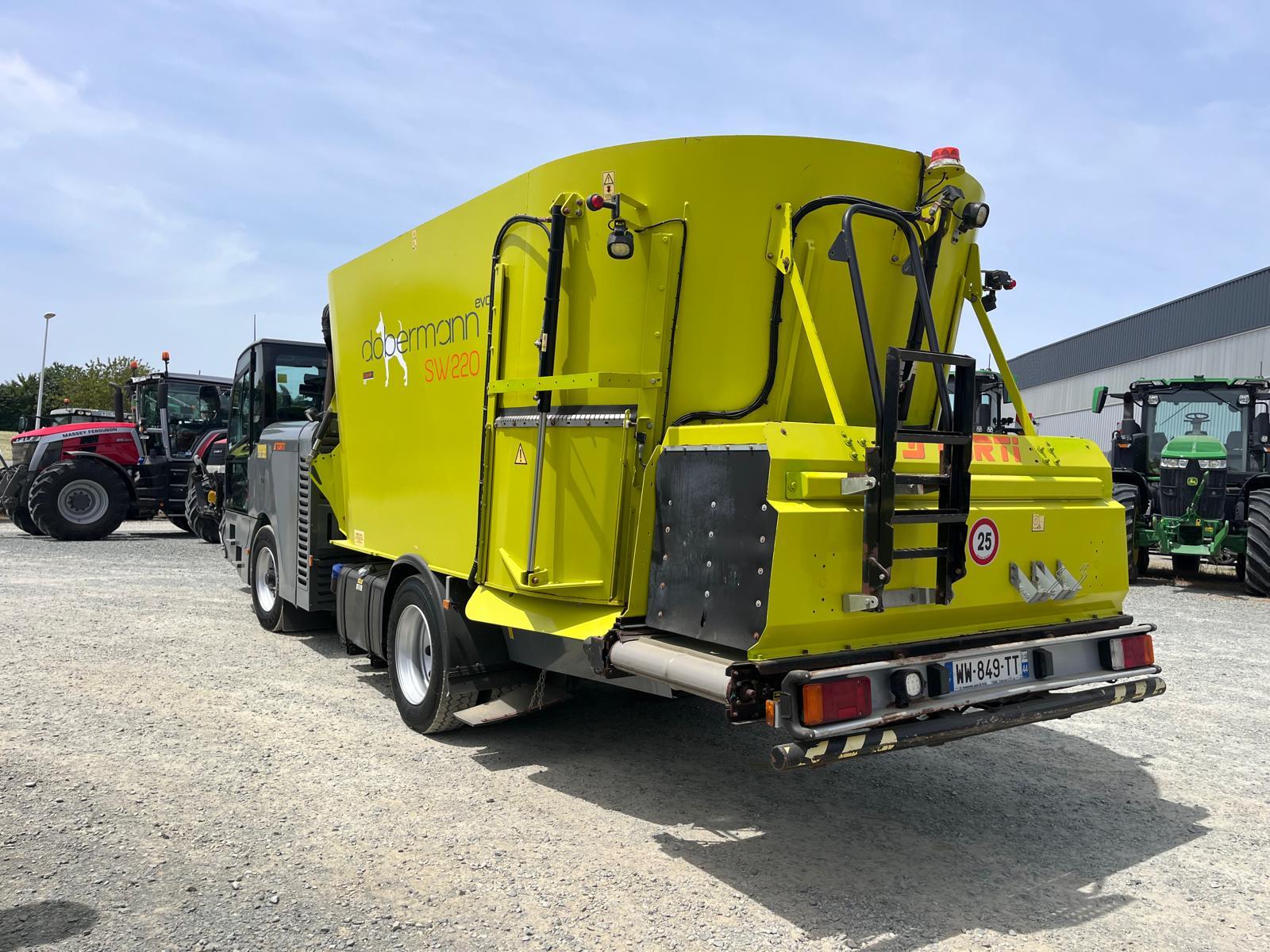 STORTI DOBERMANN SW220