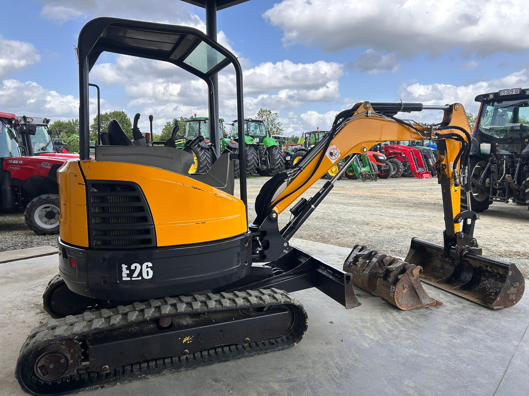 BOBCAT E26