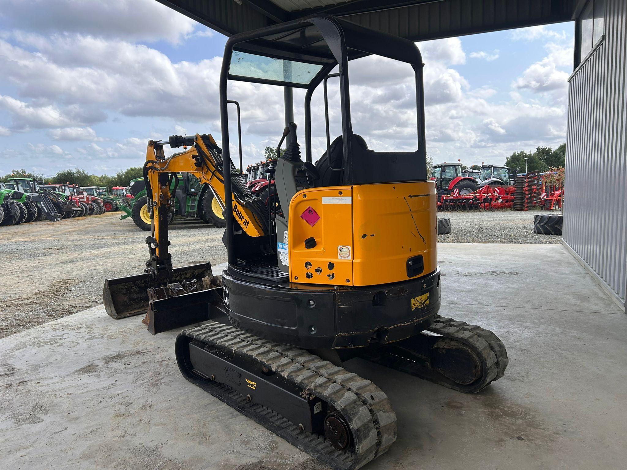 BOBCAT E26