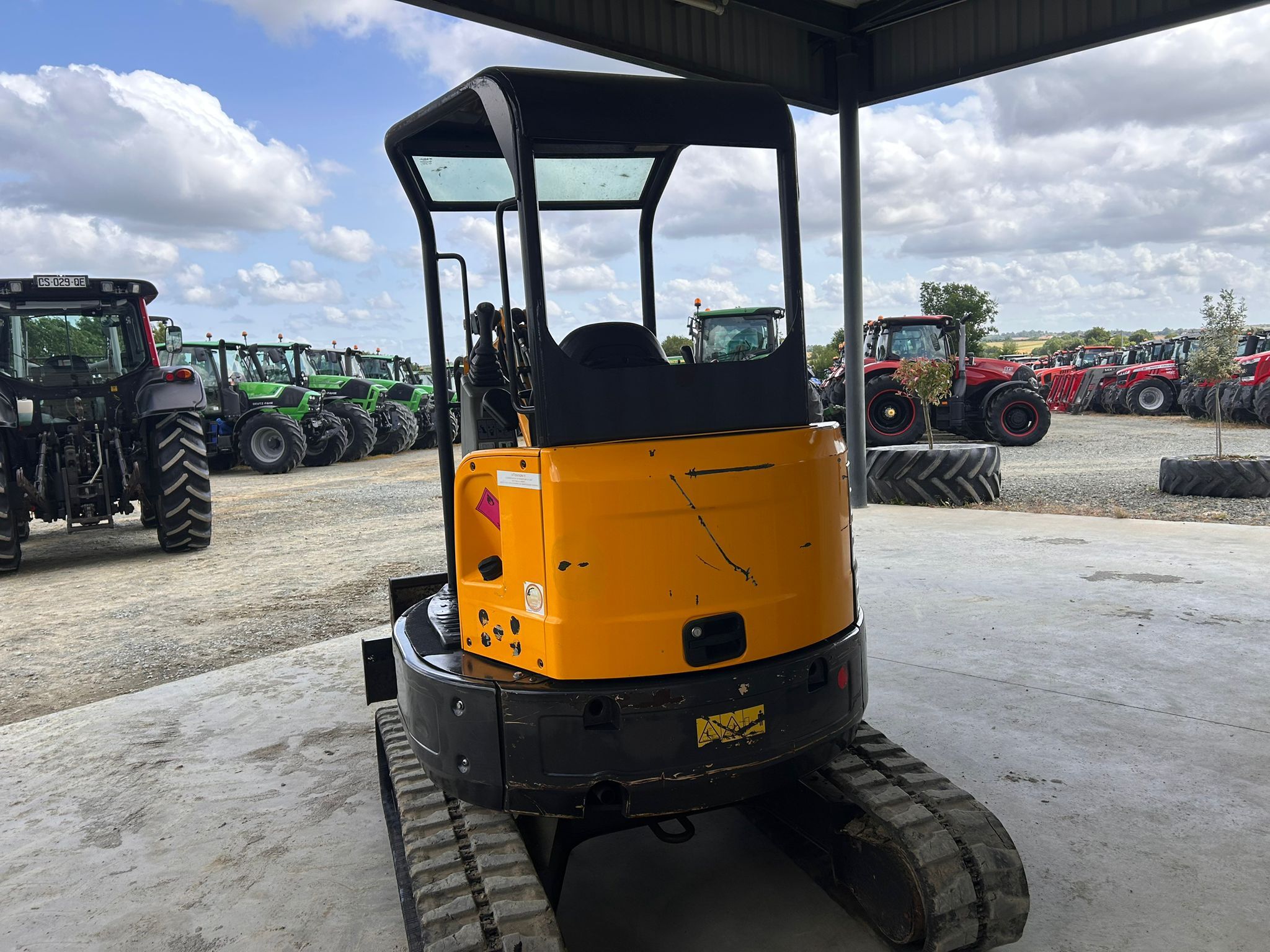 BOBCAT E26