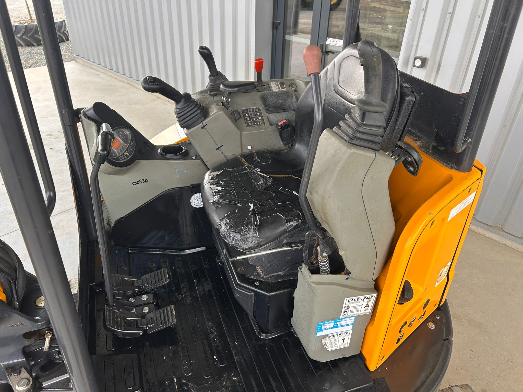 BOBCAT E26